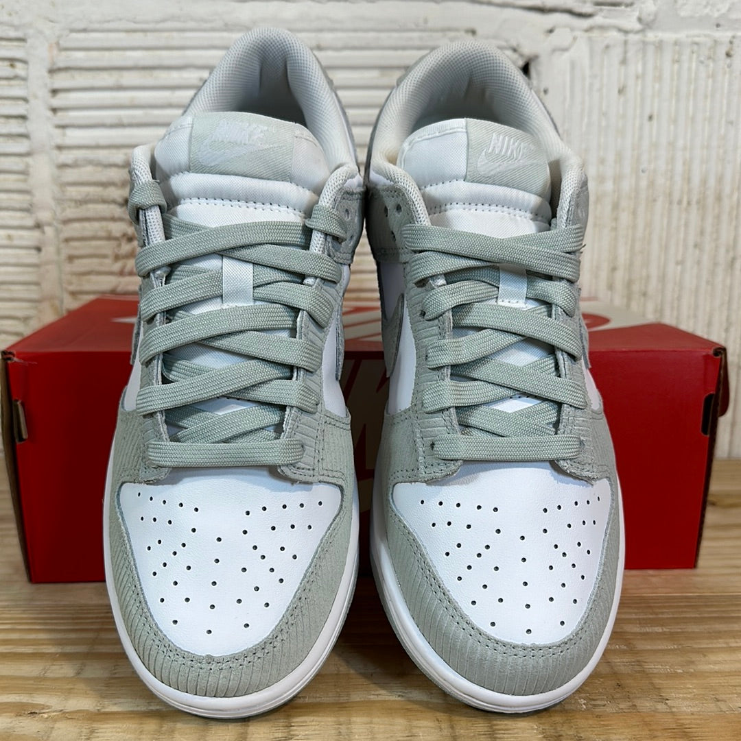 Nike Dunk Low Light Silver Corduroy Sz 7.5(9W) DS