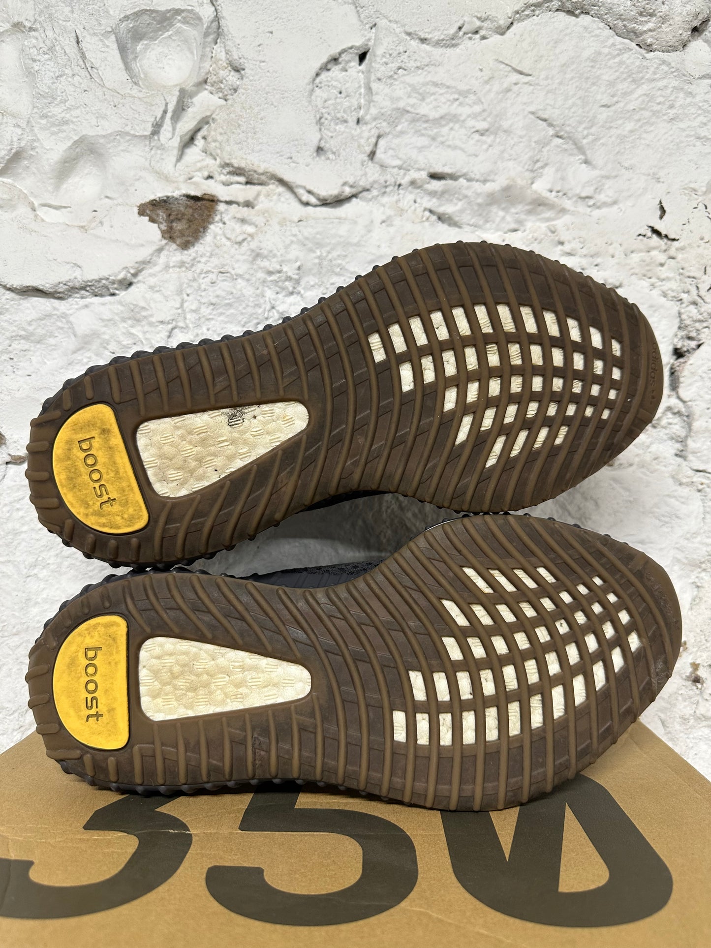 Yeezy 350 V2 Cinder Sz 10.5