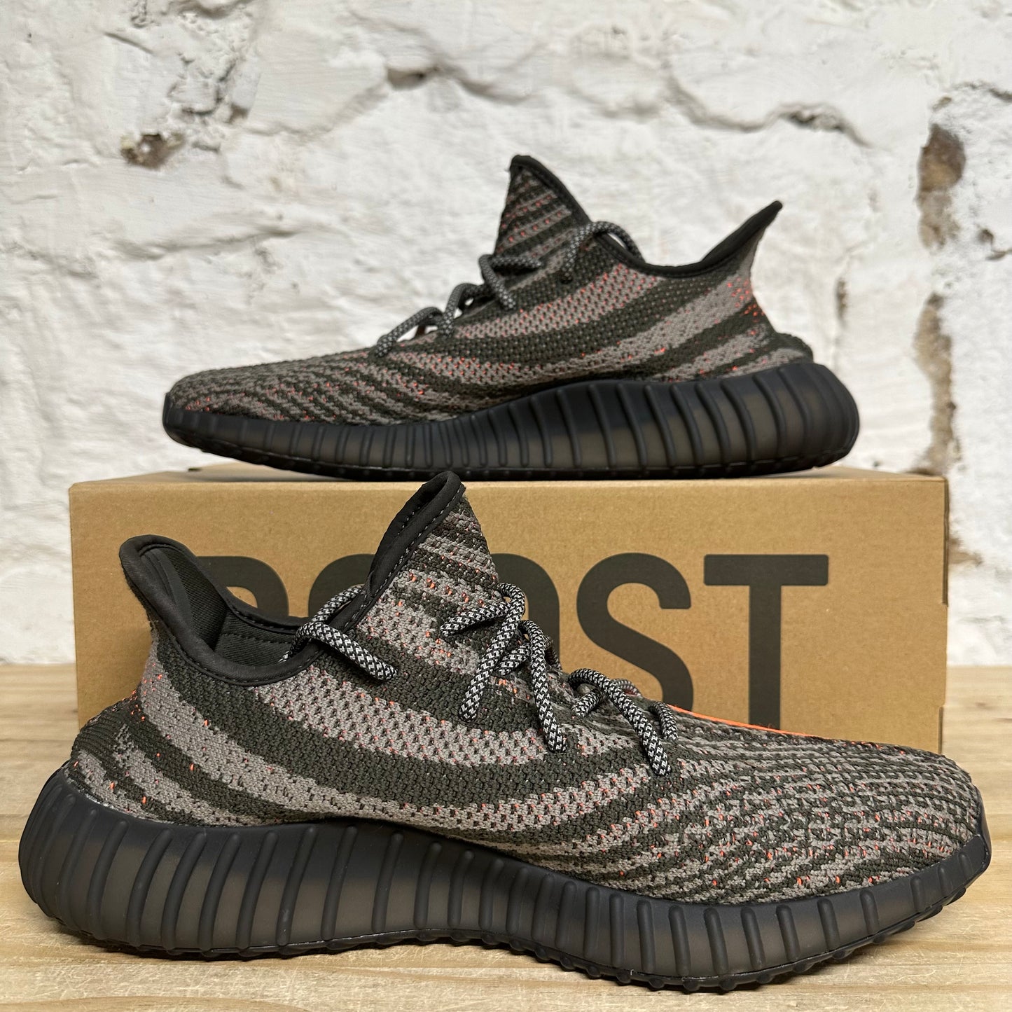 Yeezy 350 V2 Carbon Beluga Sz 12