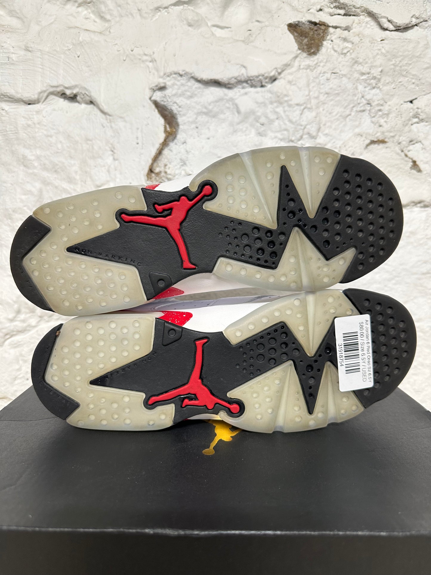 Air Jordan 6 Red Oreo Sz 6.5Y