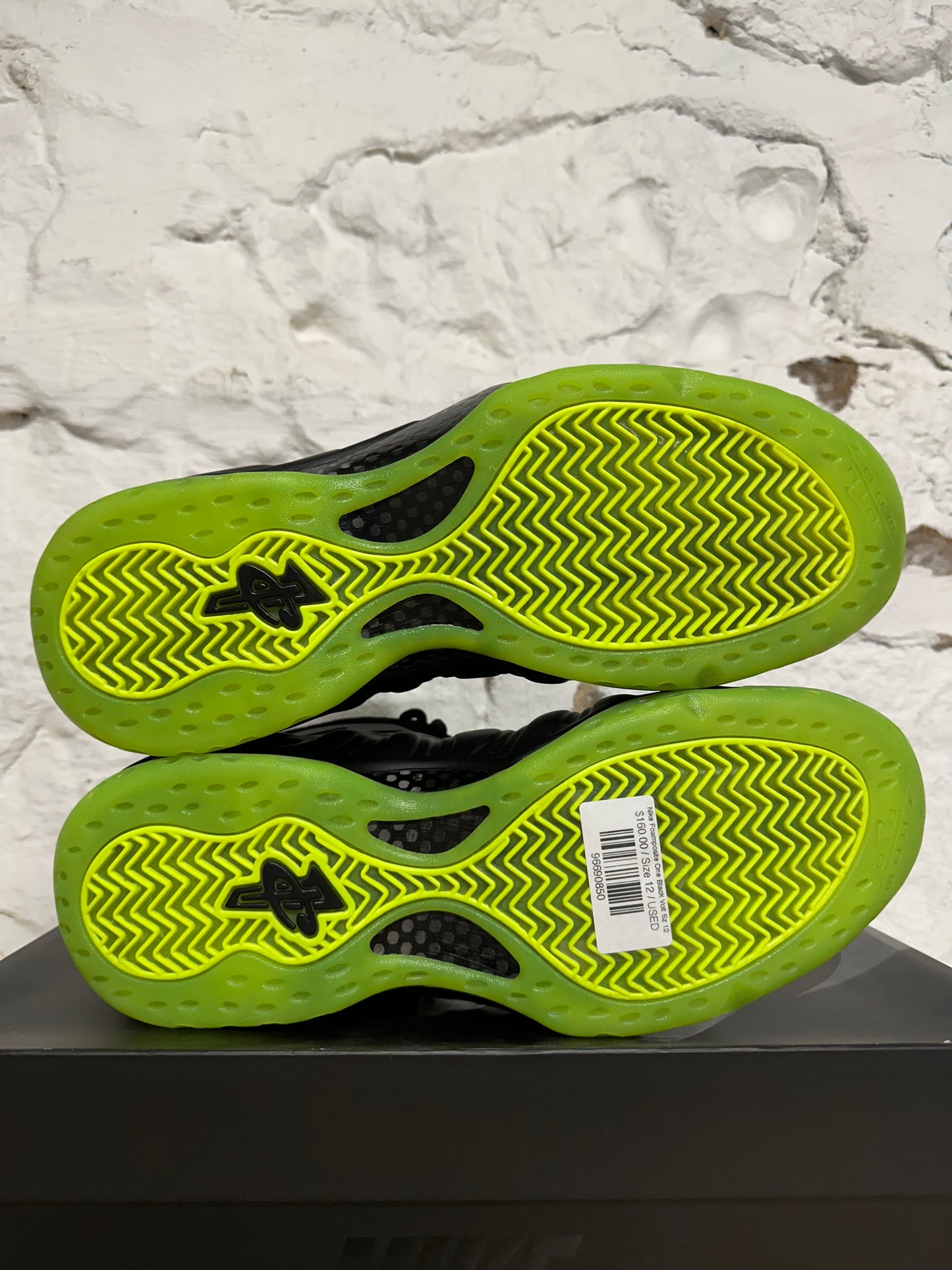 Nike Air Foamposite One Black Volt Sz 12