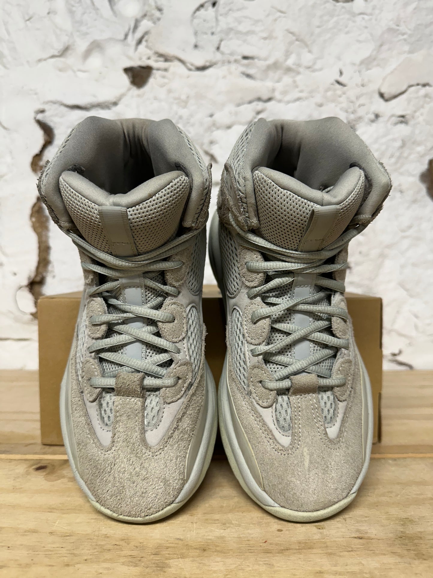 Yeezy Desert Boot Salt Sz 6