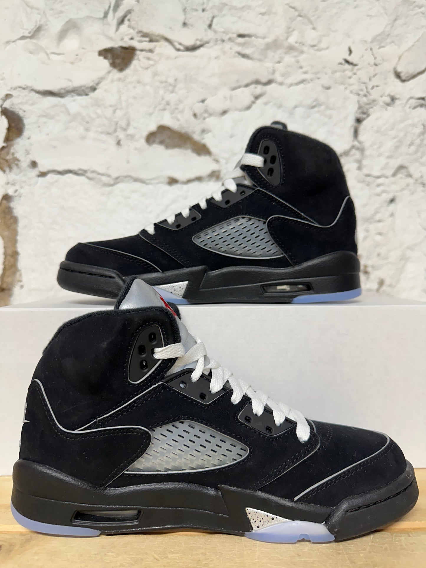 Air Jordan 5 Black Metallic Reimagined Sz 4.5Y DS