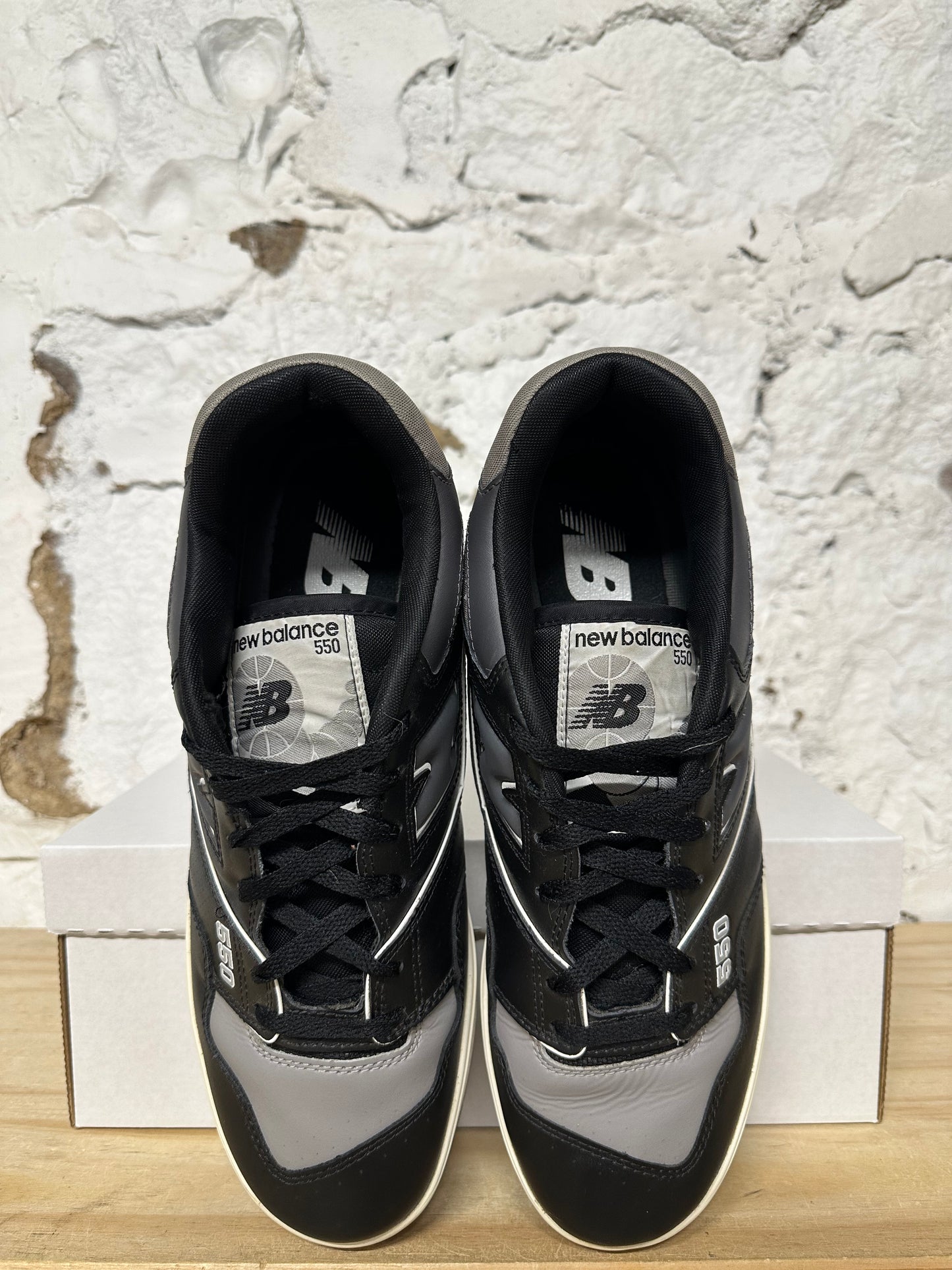 New Balance 550 Black Grey Sz 11.5