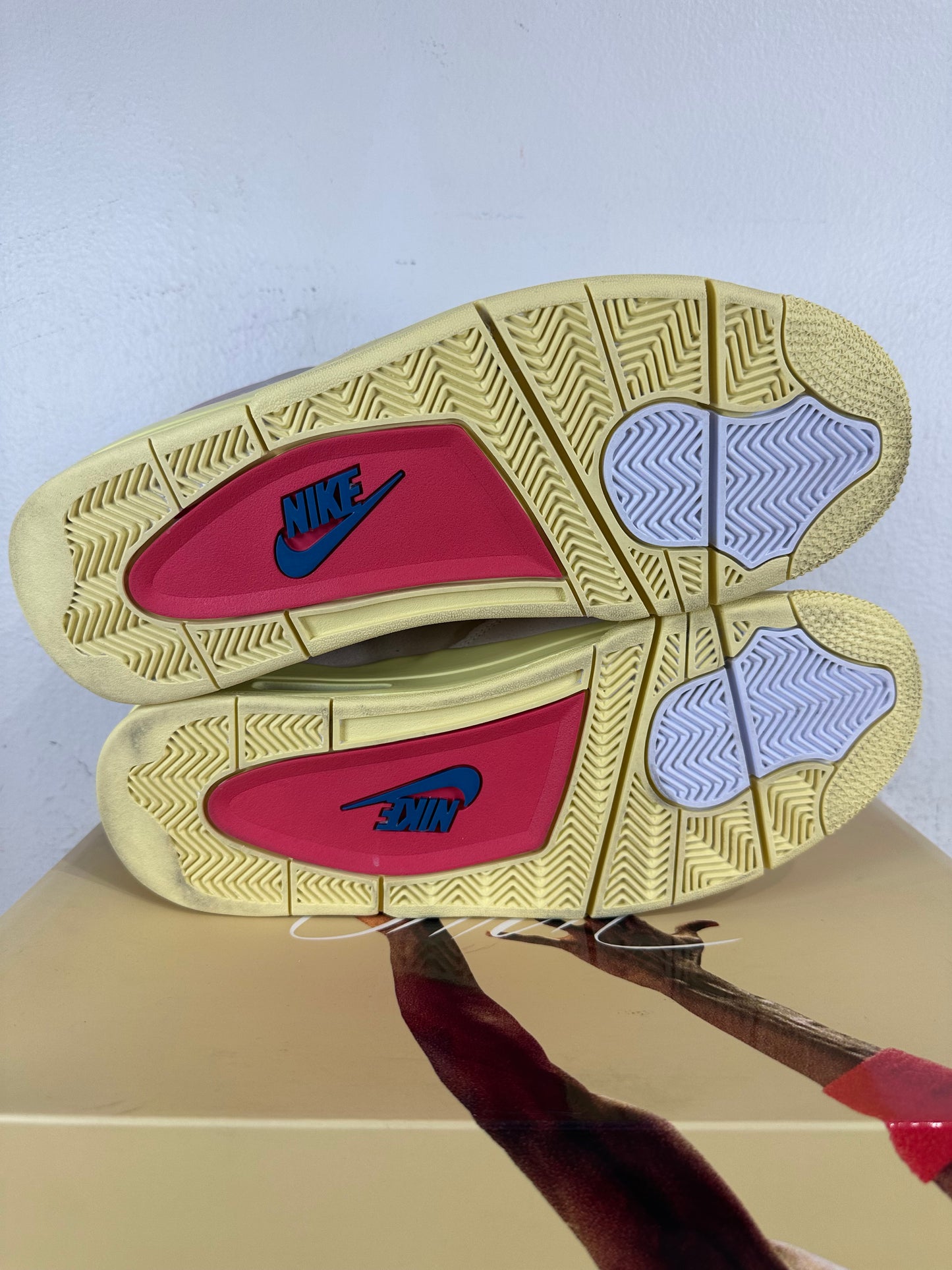 Air Jordan 4 Union Guava Ice Sz 11