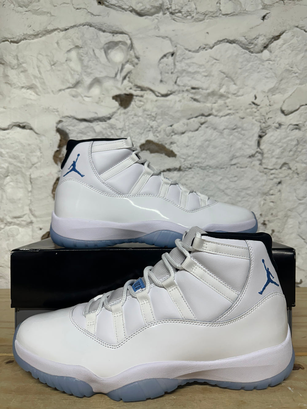 Air Jordan 11 High Legend Blue Sz 11.5 DS