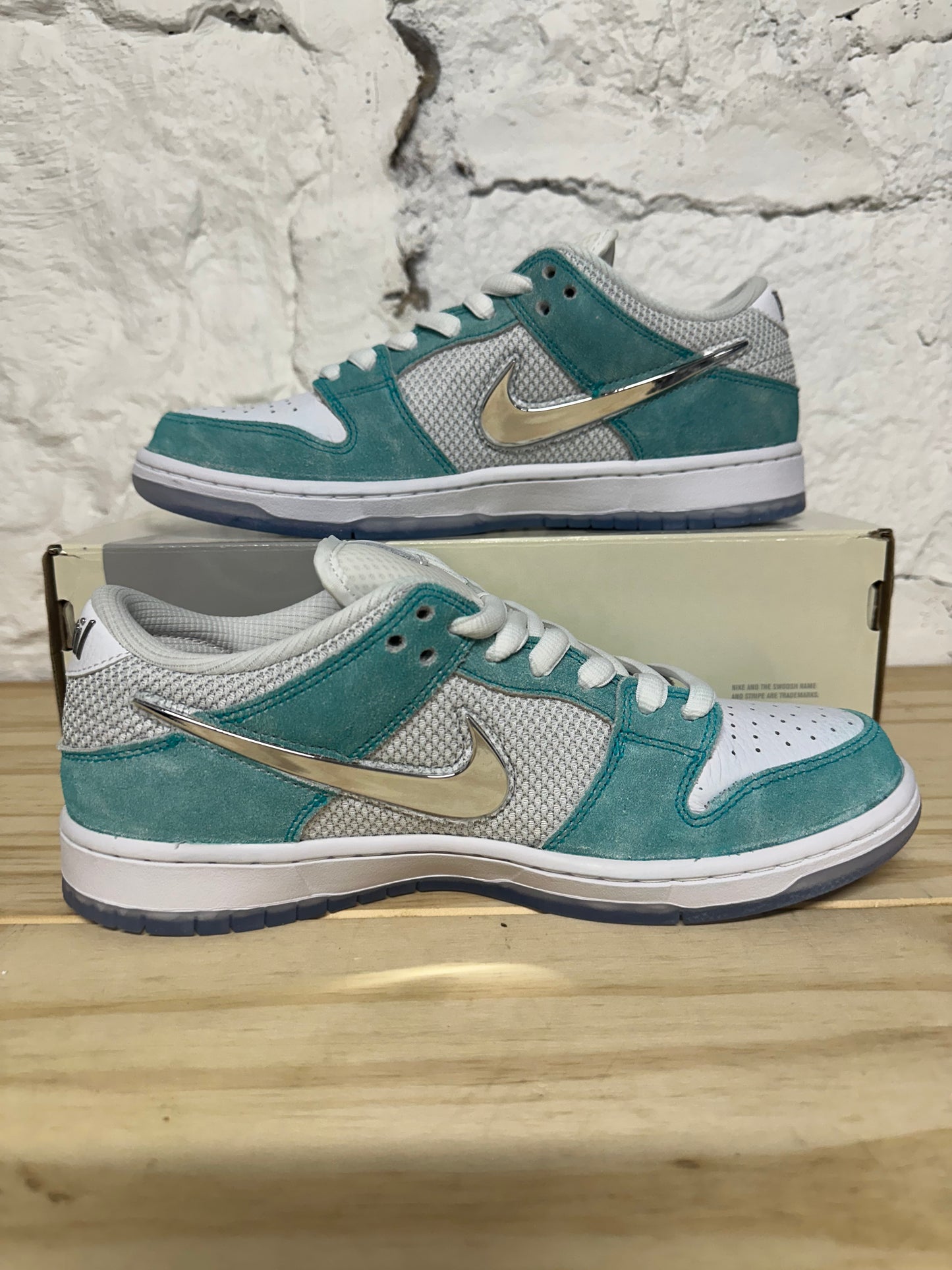 Nike SB Dunk Low April Turbo Green Sz 9 DS