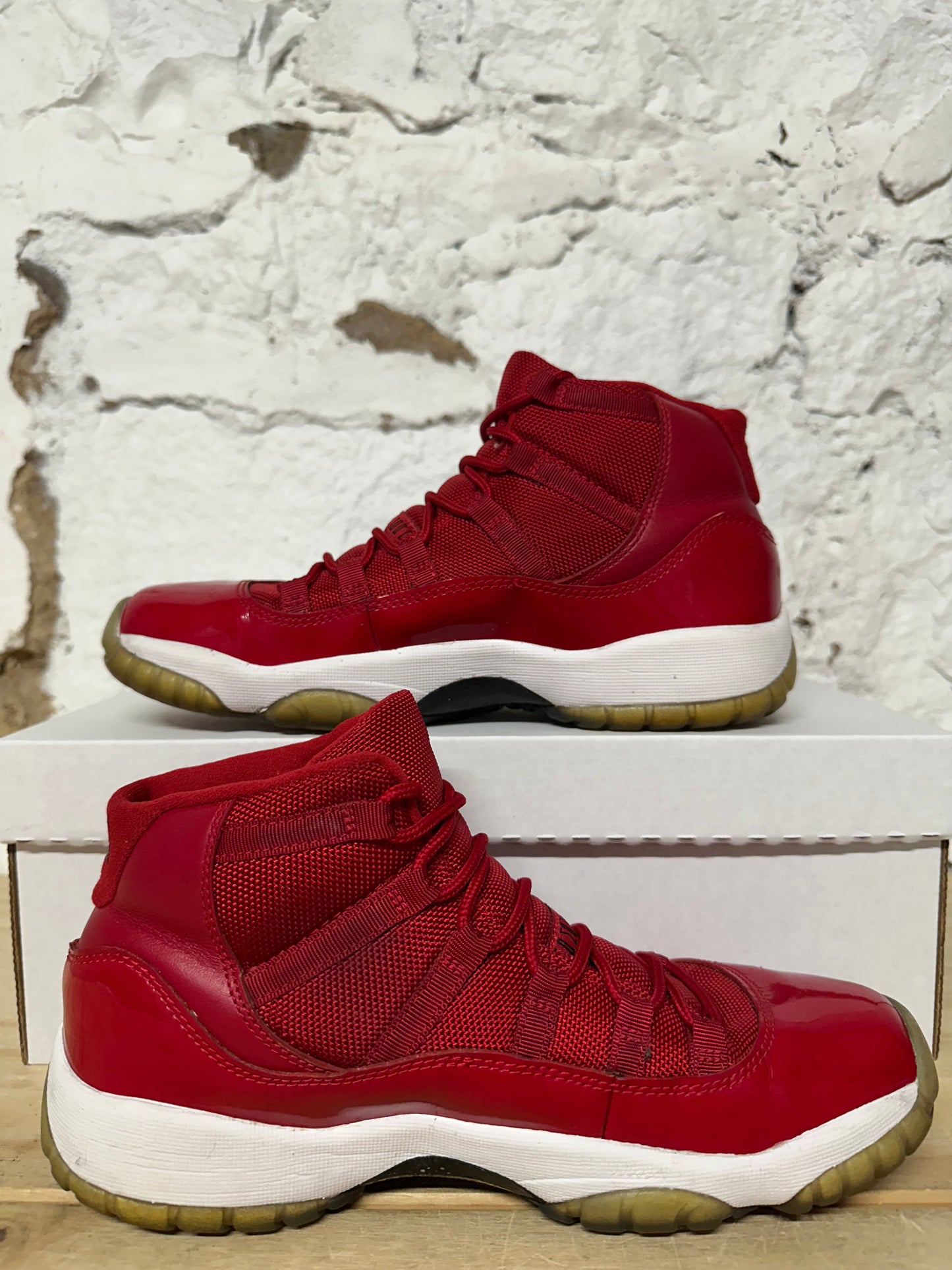 Air Jordan 11 High Win Like 96 Sz 7Y