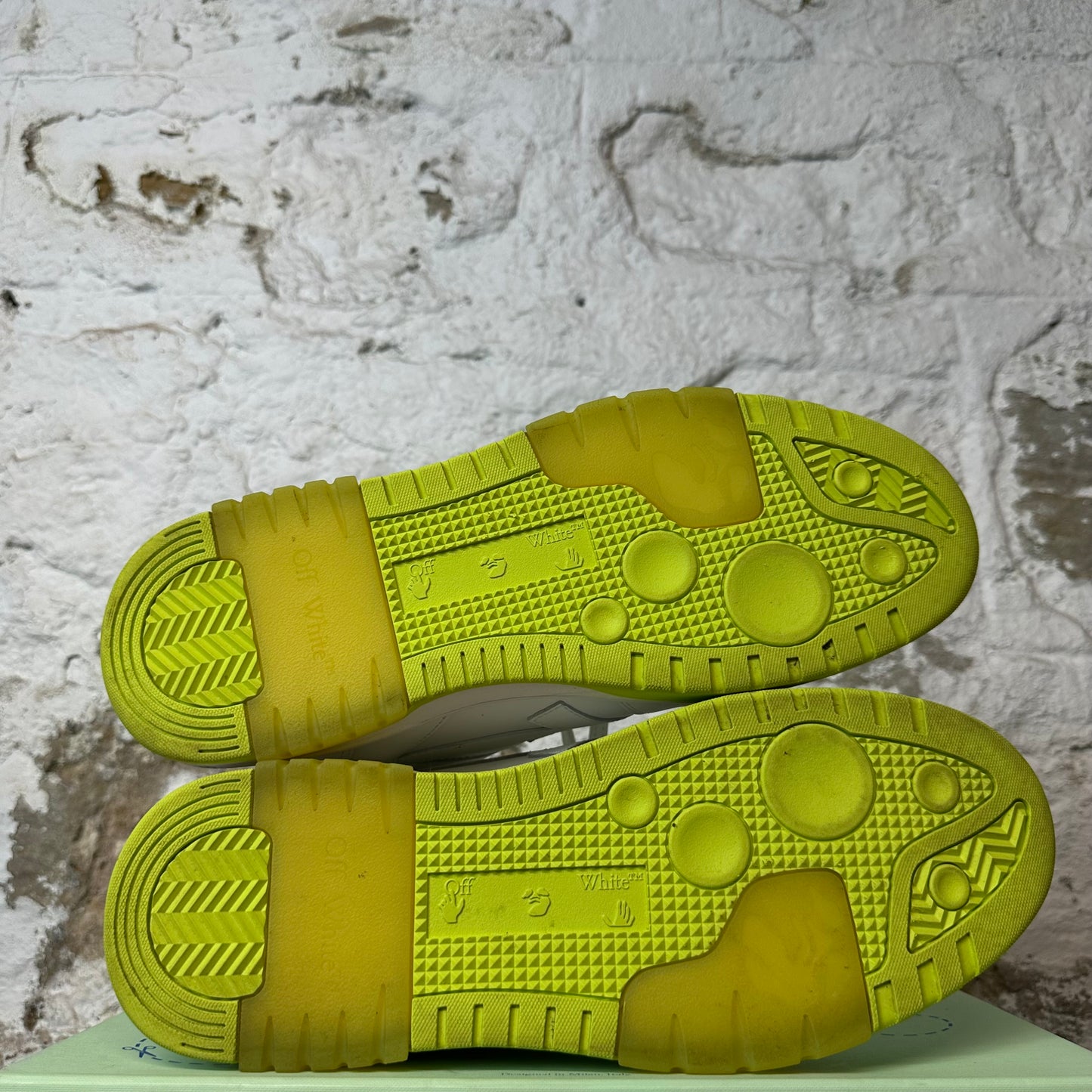 Off-White Out Of Office Walking Neon White Sneaker Sz 12 (45)