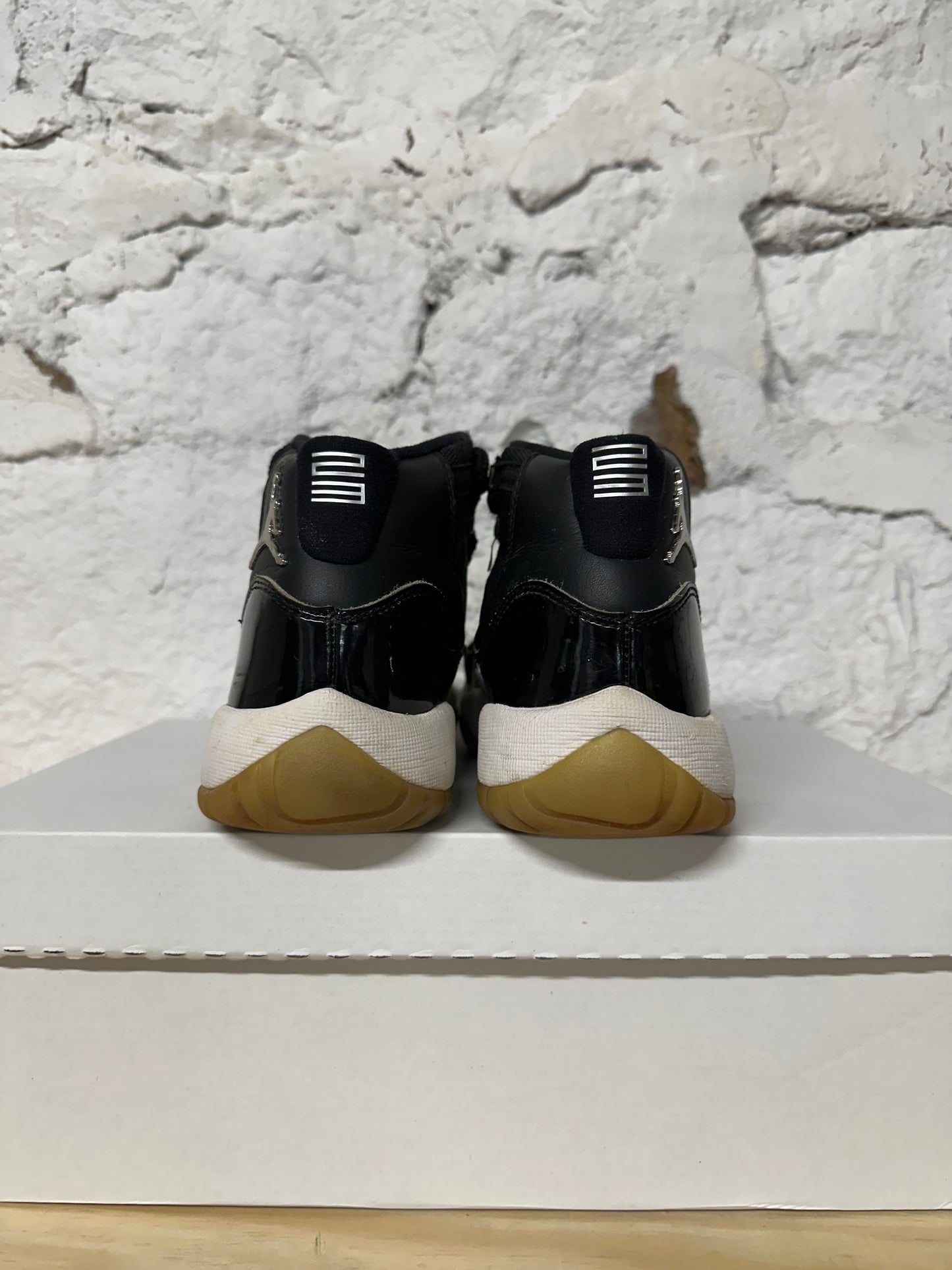 Air Jordan 11 High Jubilee Sz 6Y