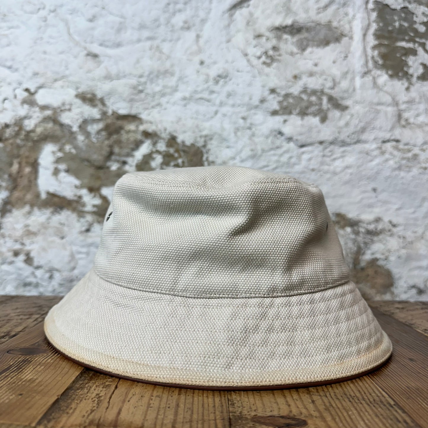 Burberry Horseferry House Cream Bucket Hat Sz L