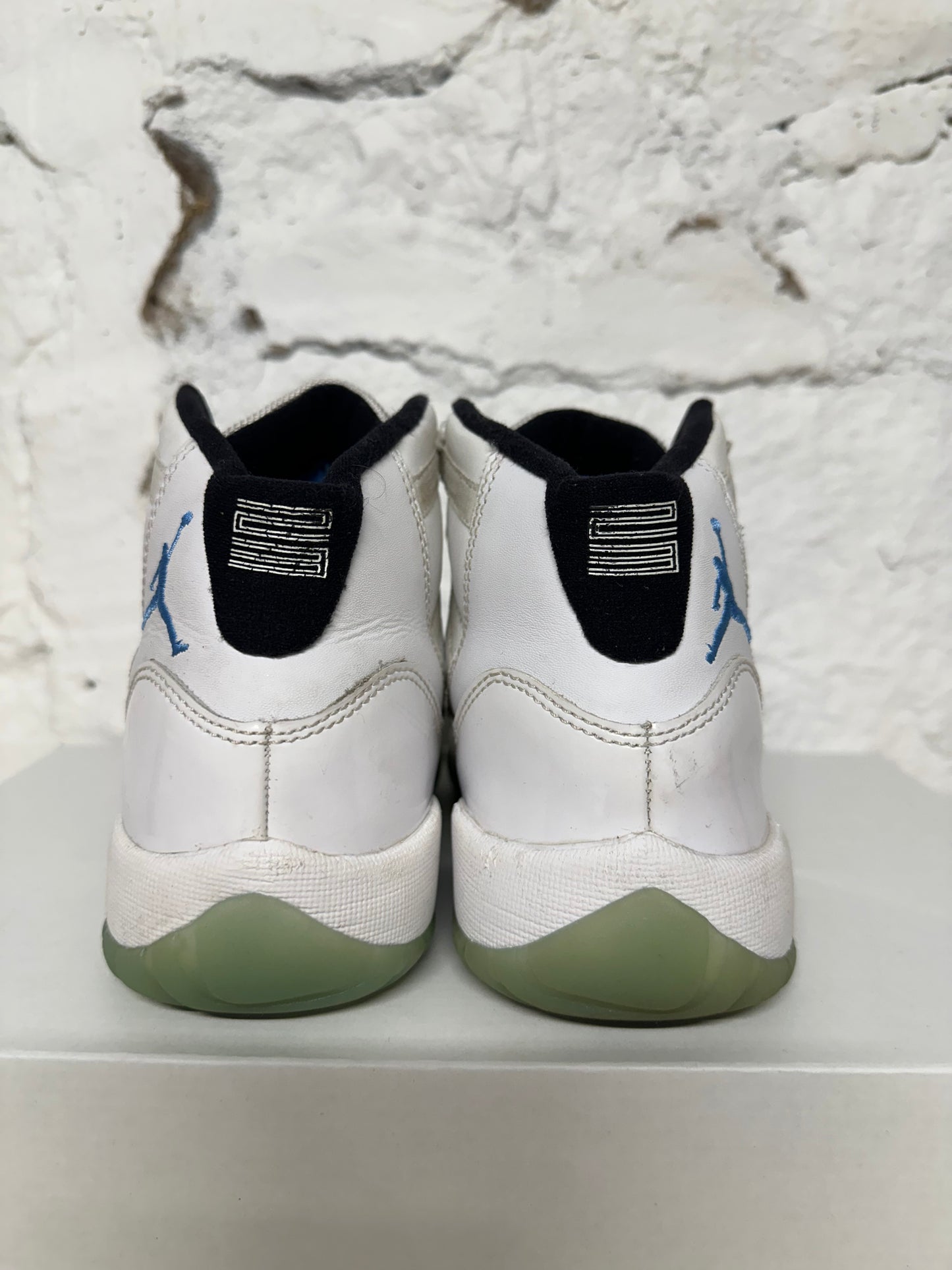 Air Jordan 11 High Legend Blue Sz 4Y