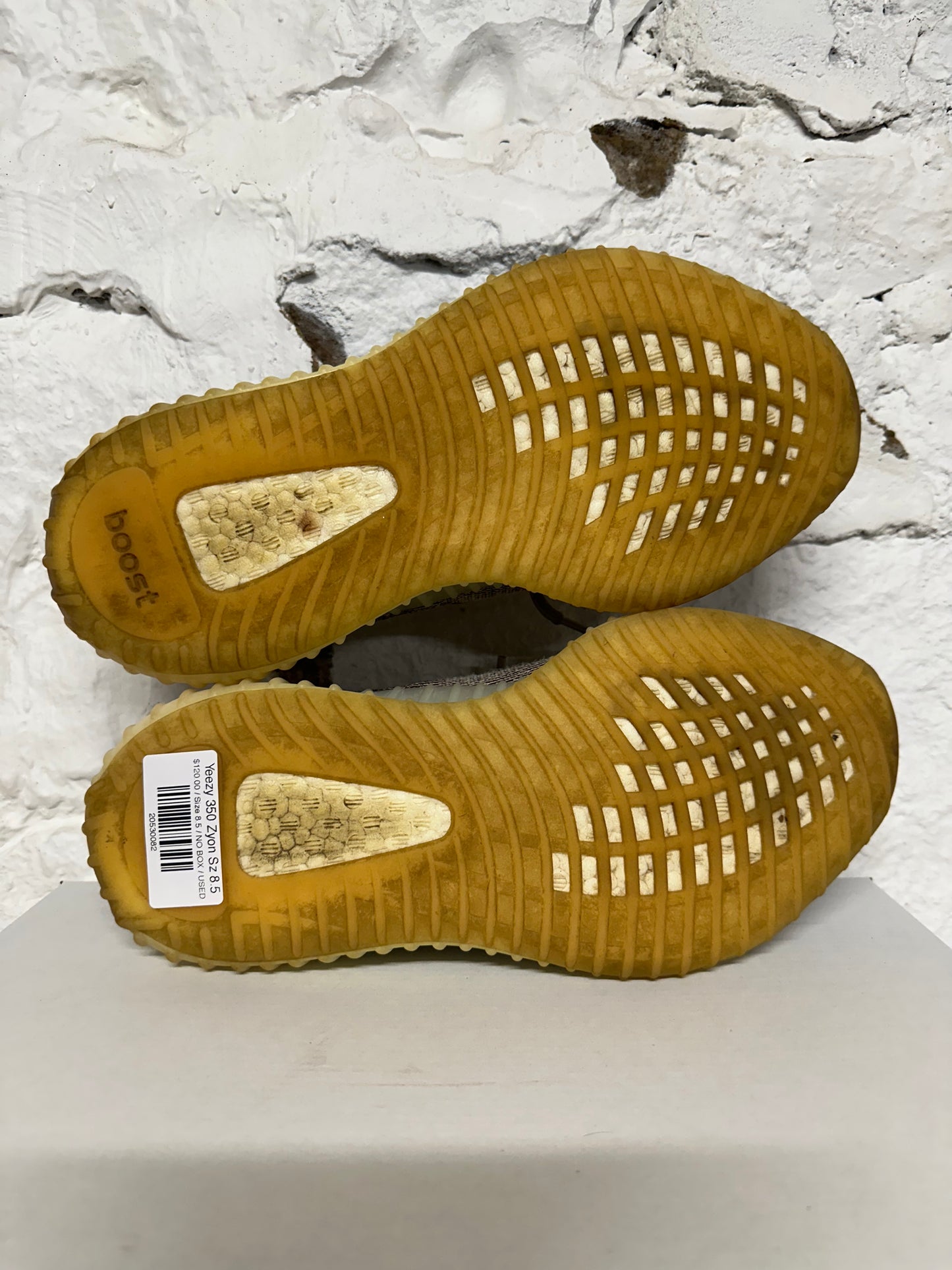 Yeezy 350 V2 Zyon Sz 8.5