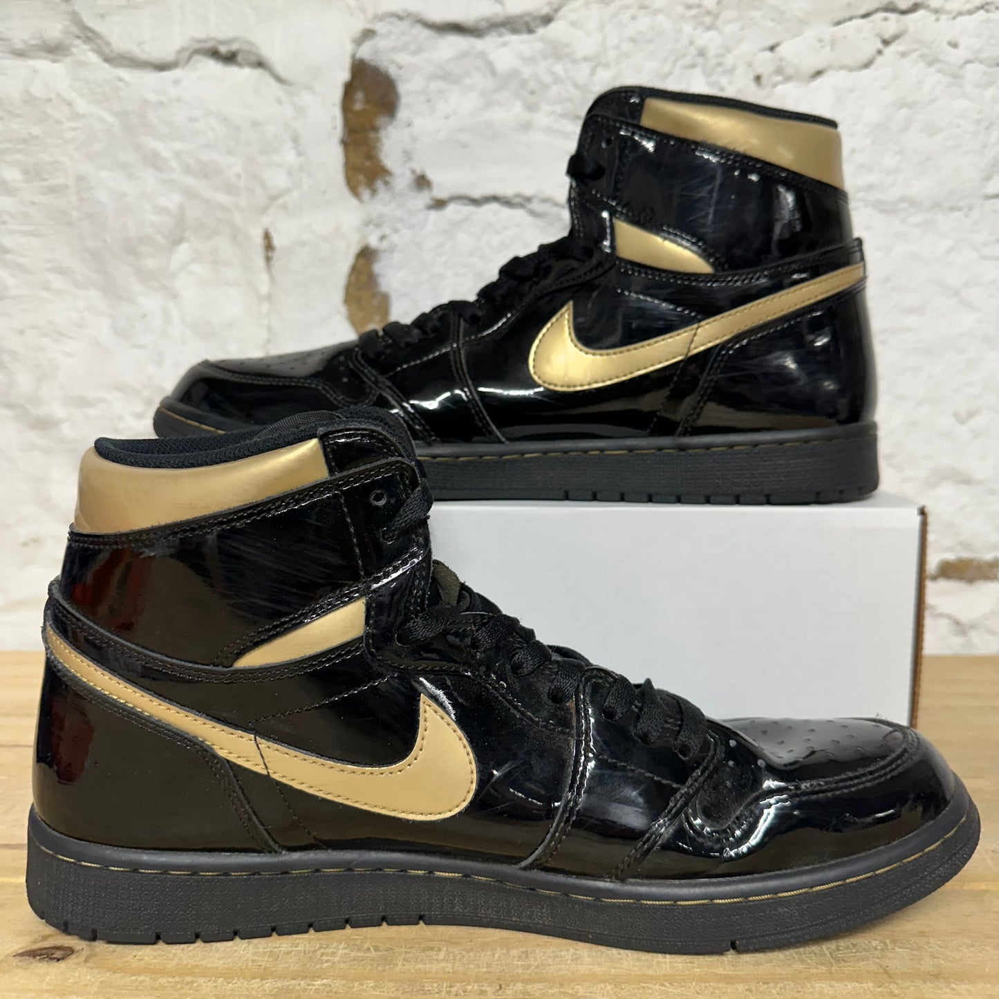 Air Jordan 1 High Black Metallic Gold Sz 14