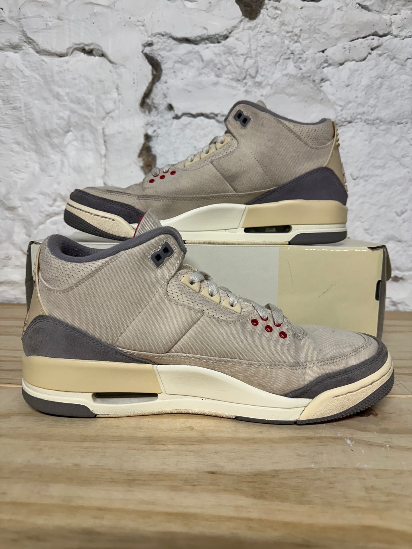 Air Jordan 3 Muslin Sz 10