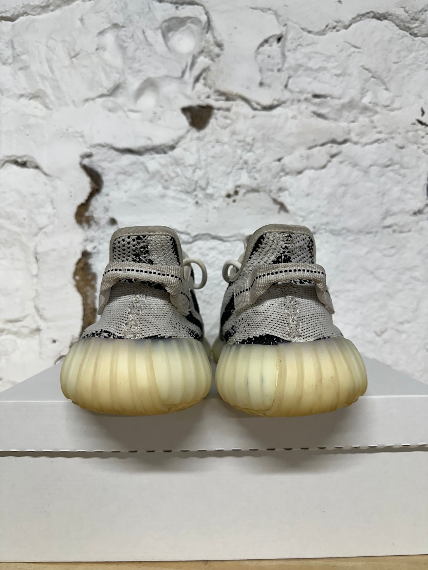 Yeezy 350 V2 Zebra Sz 10.5