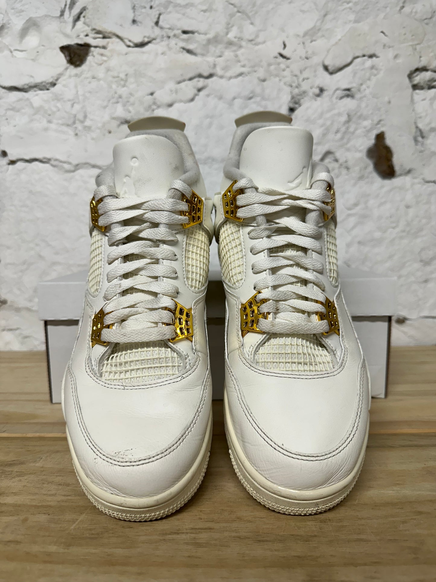 Air Jordan 4 Metallic Gold Sz 10 (11.5W)