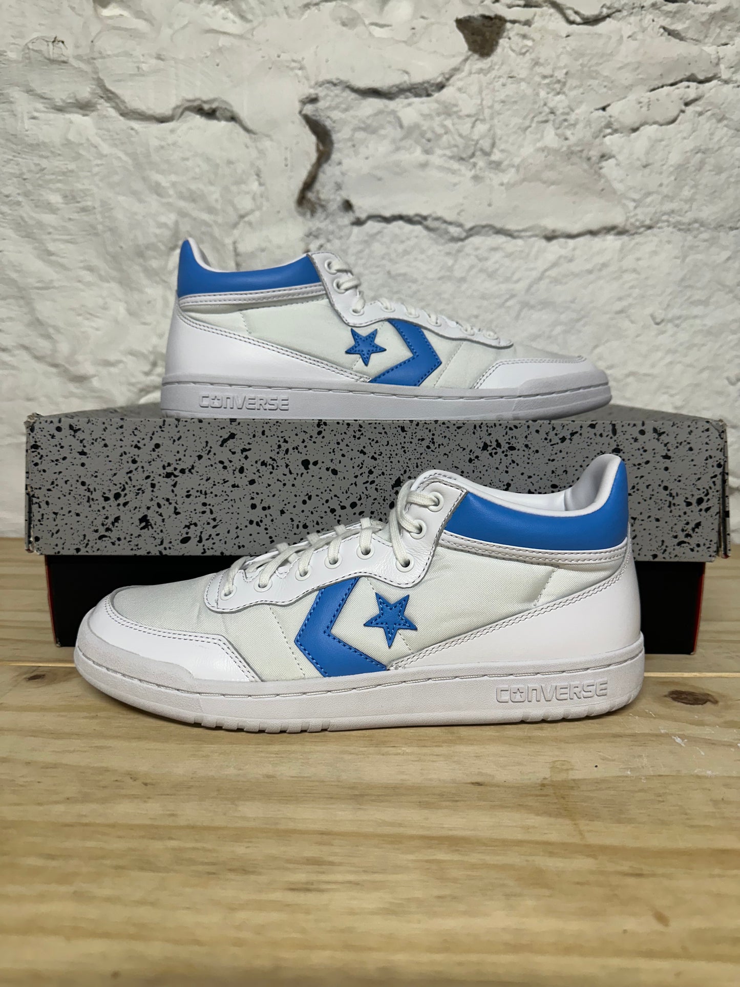 Air Jordan 2 Converse Alumni Pack Sz 8