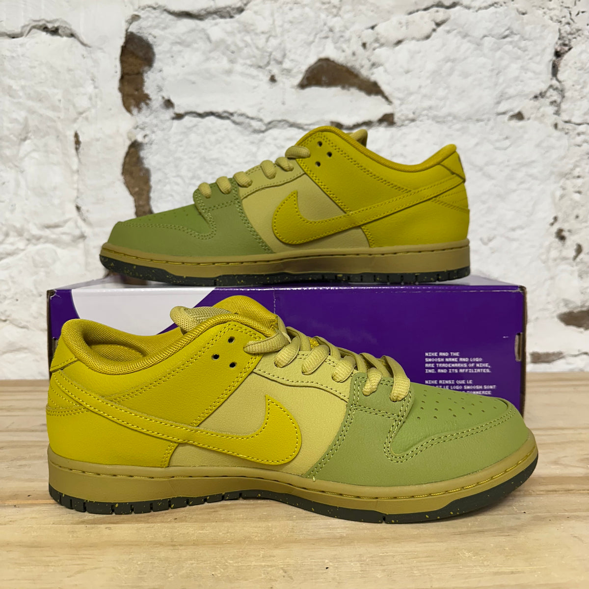 Nike SB Dunk Low Hatch Chili Sz 10 DS