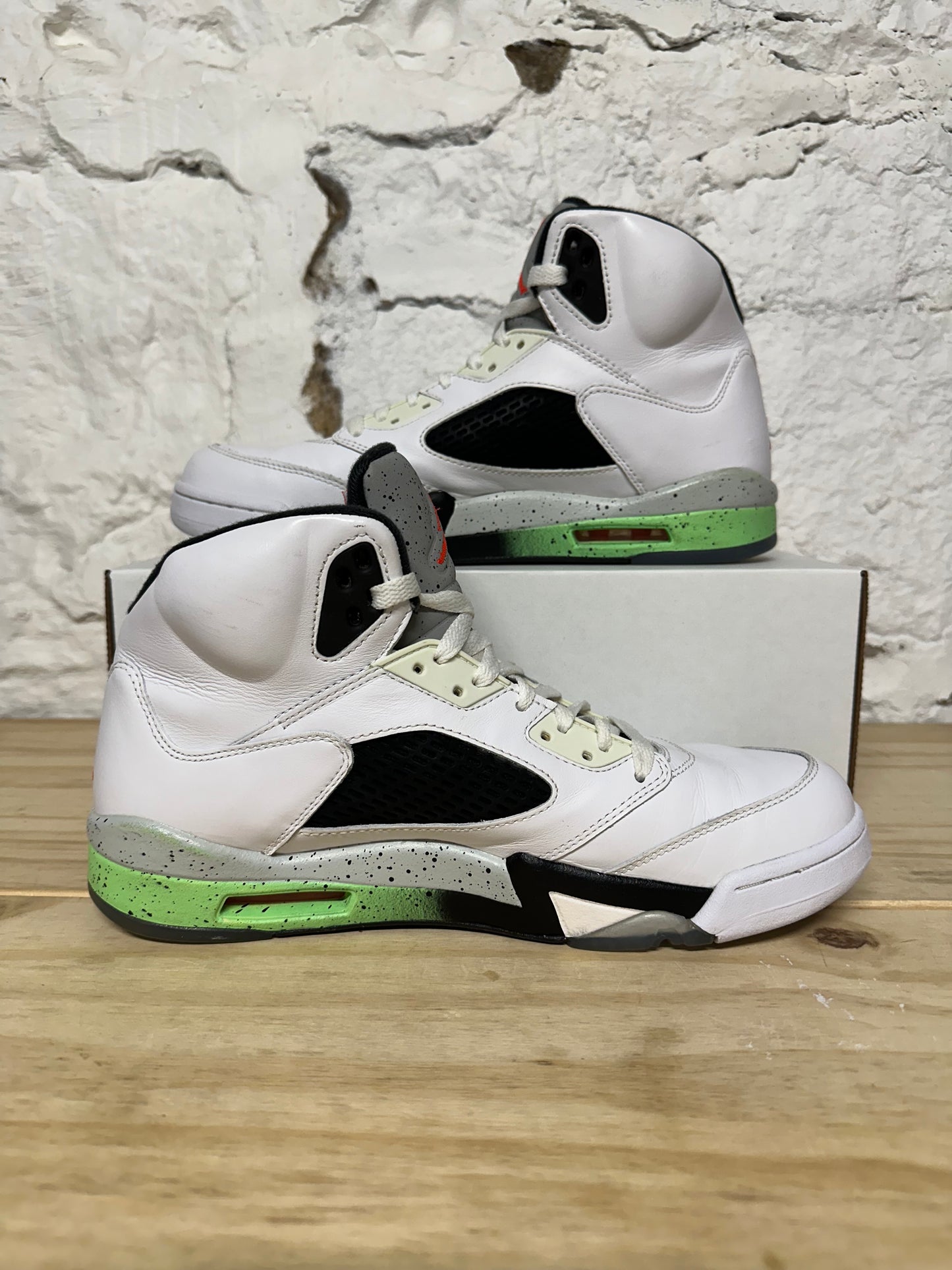 Air Jordan 5 Poison Green Sz 11