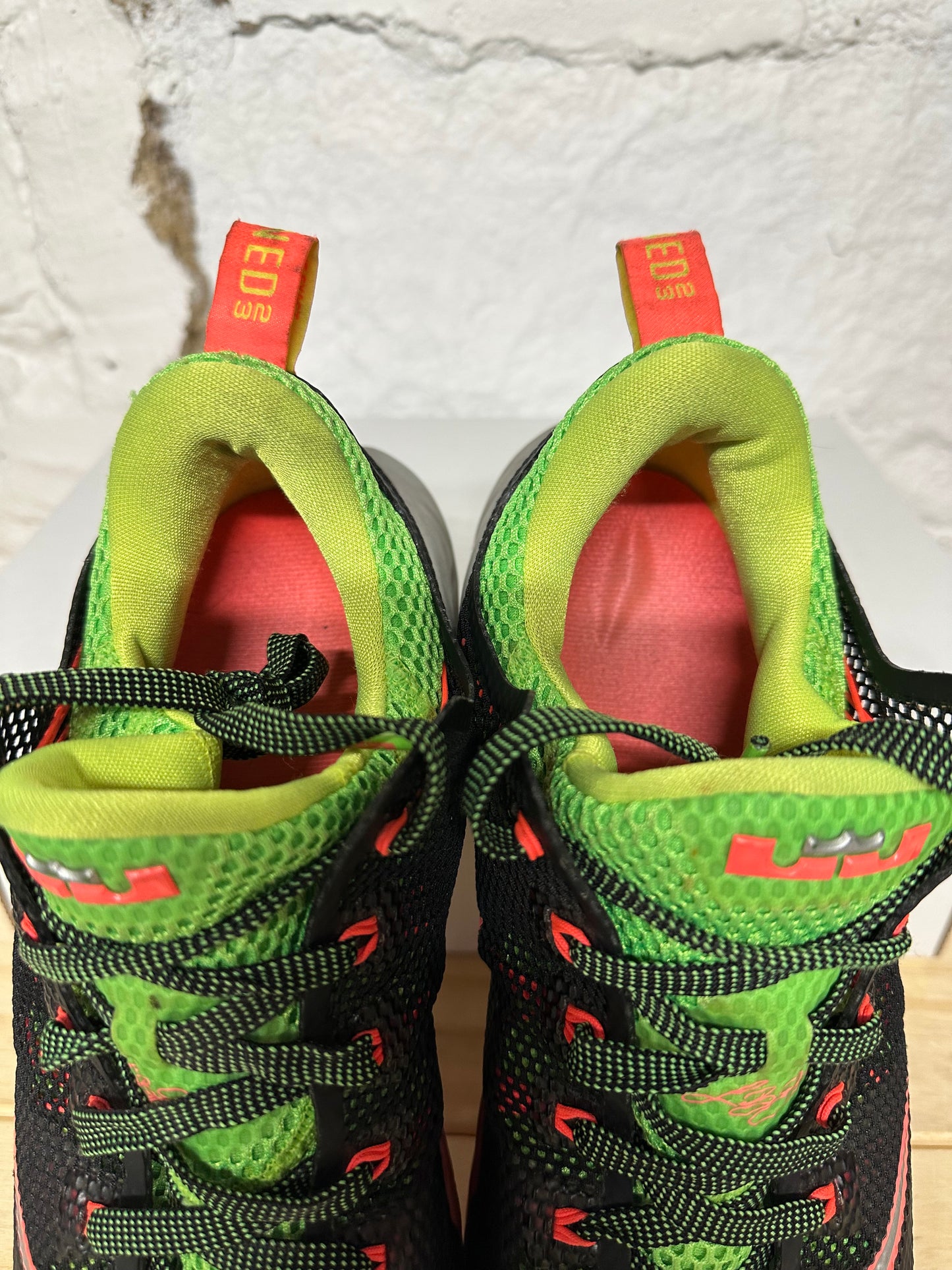 Nike LeBron 12 Low Remix Sz 9.5