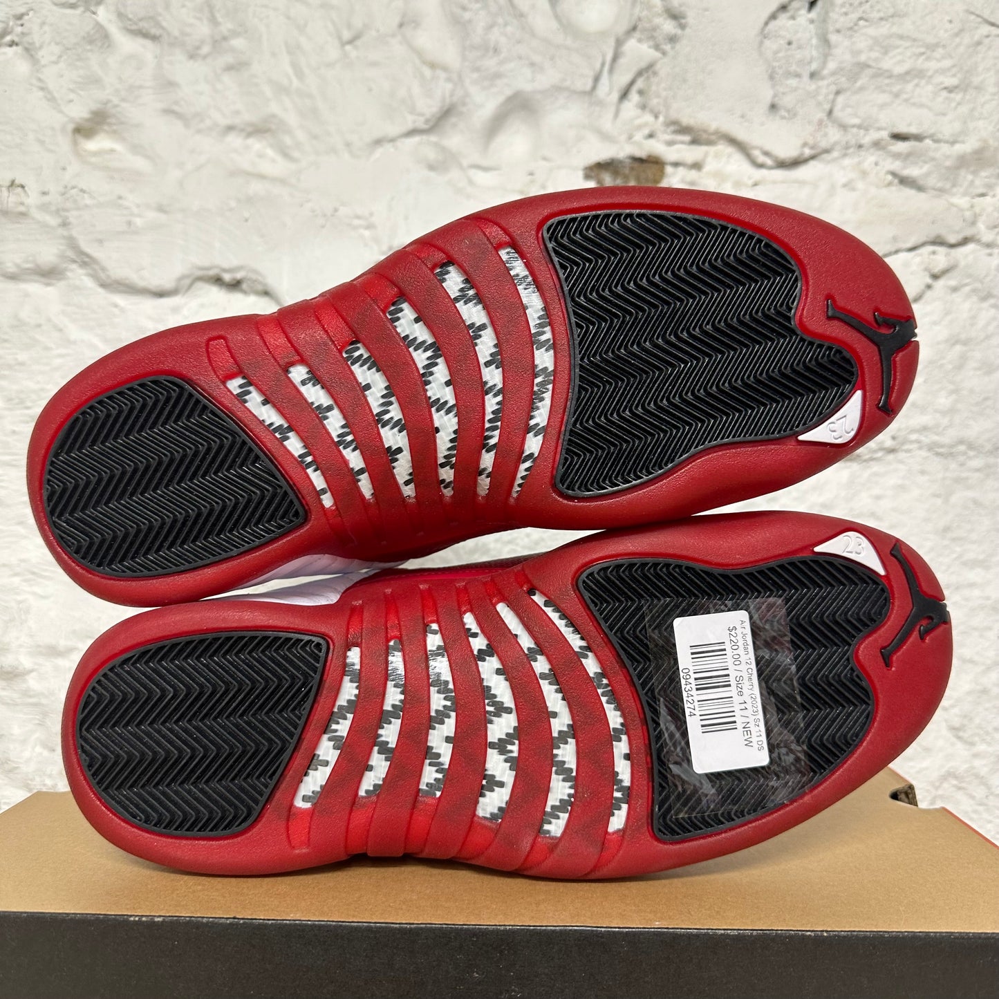 Air Jordan 12 Cherry (2023) Sz 11 DS