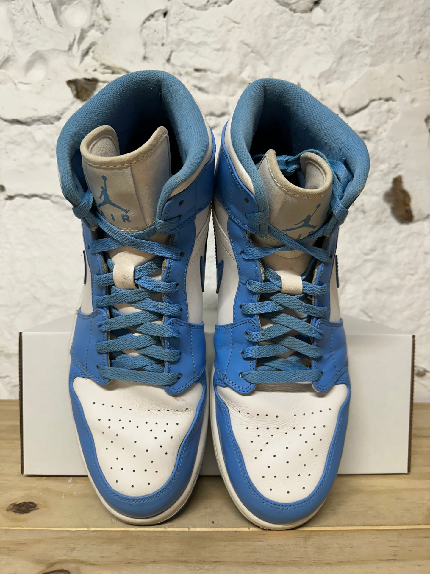 Air Jordan 1 Mid UNC Sz 13