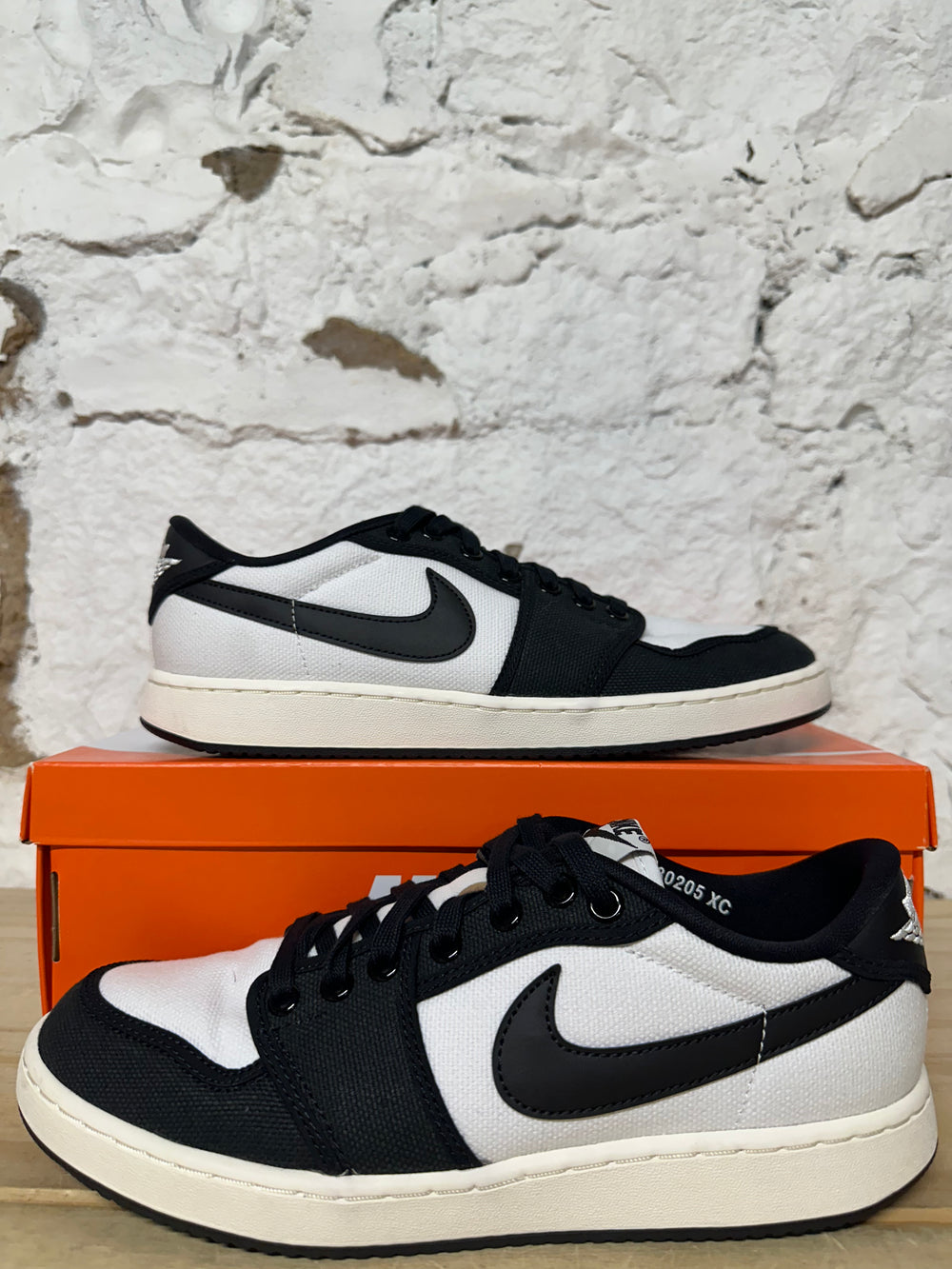 Air Jordan 1 AJKO Low Black White Sz 8.5