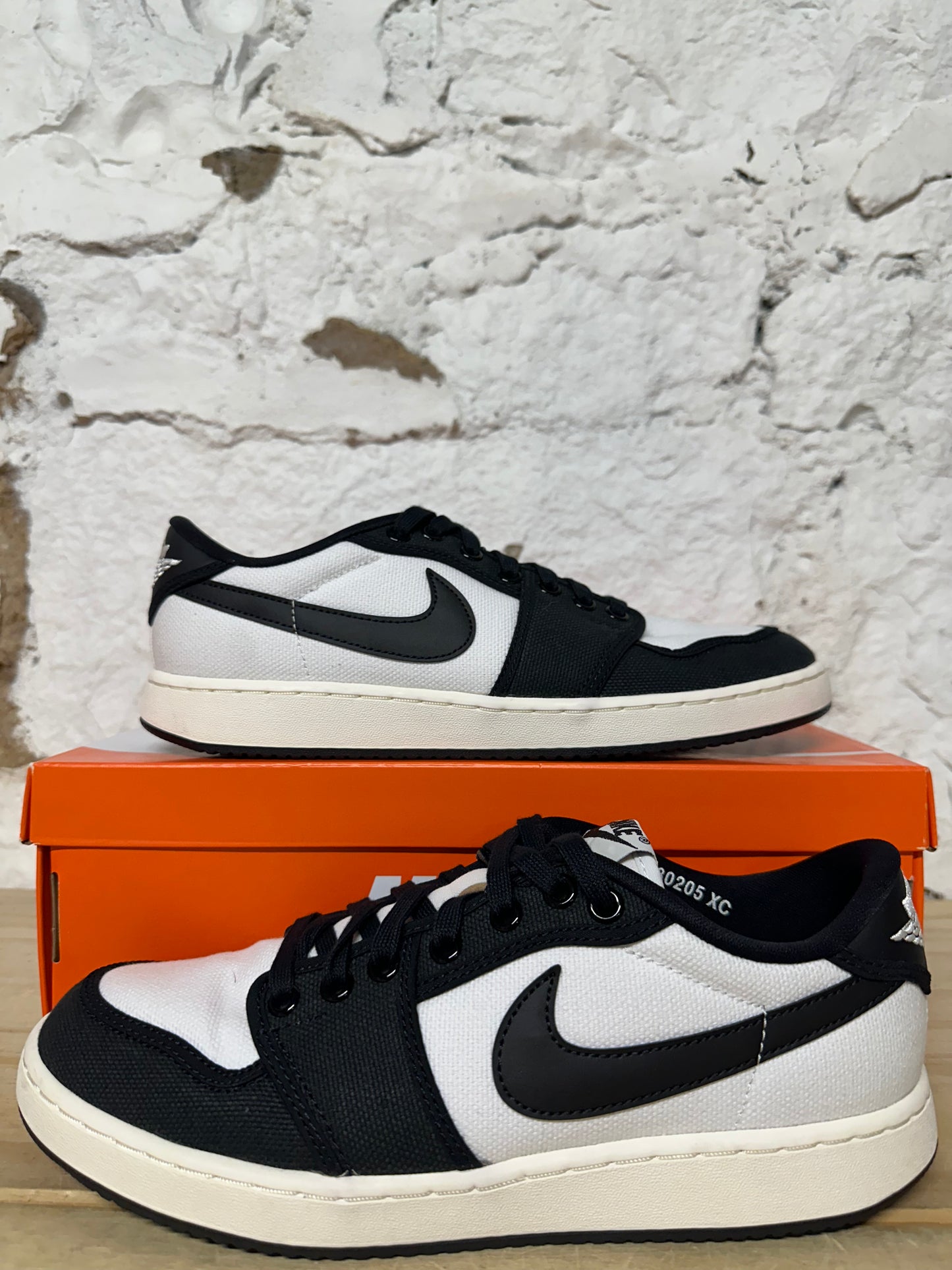 Air Jordan 1 AJKO Low Black White Sz 8.5