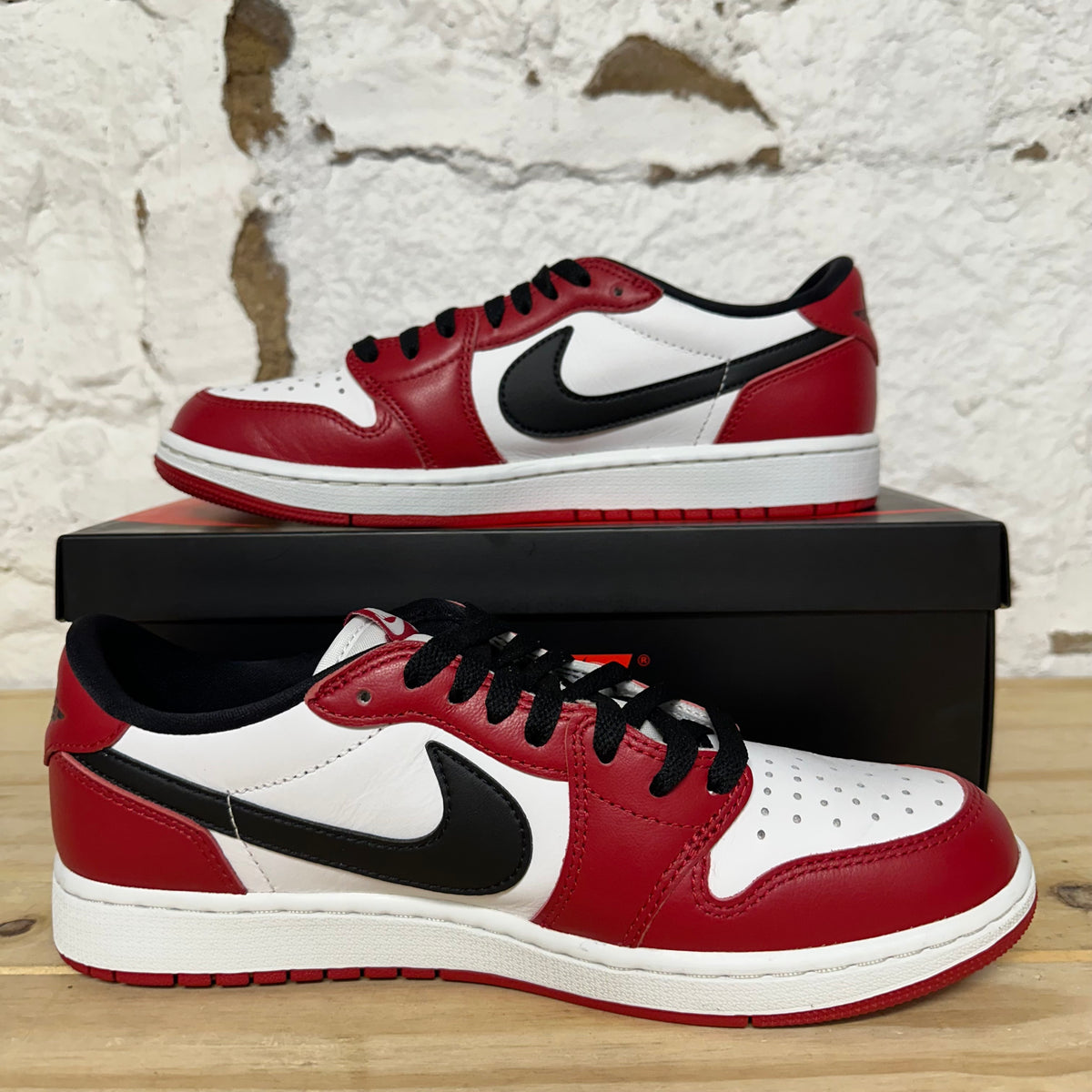 Air Jordan 1 Low OG Chicago (2025) Sz 9
