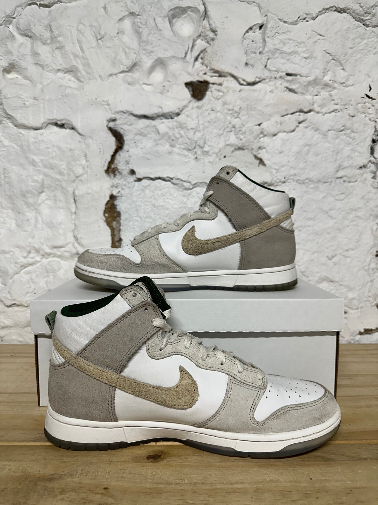 Nike Dunk High Gold Mountain Sz 9