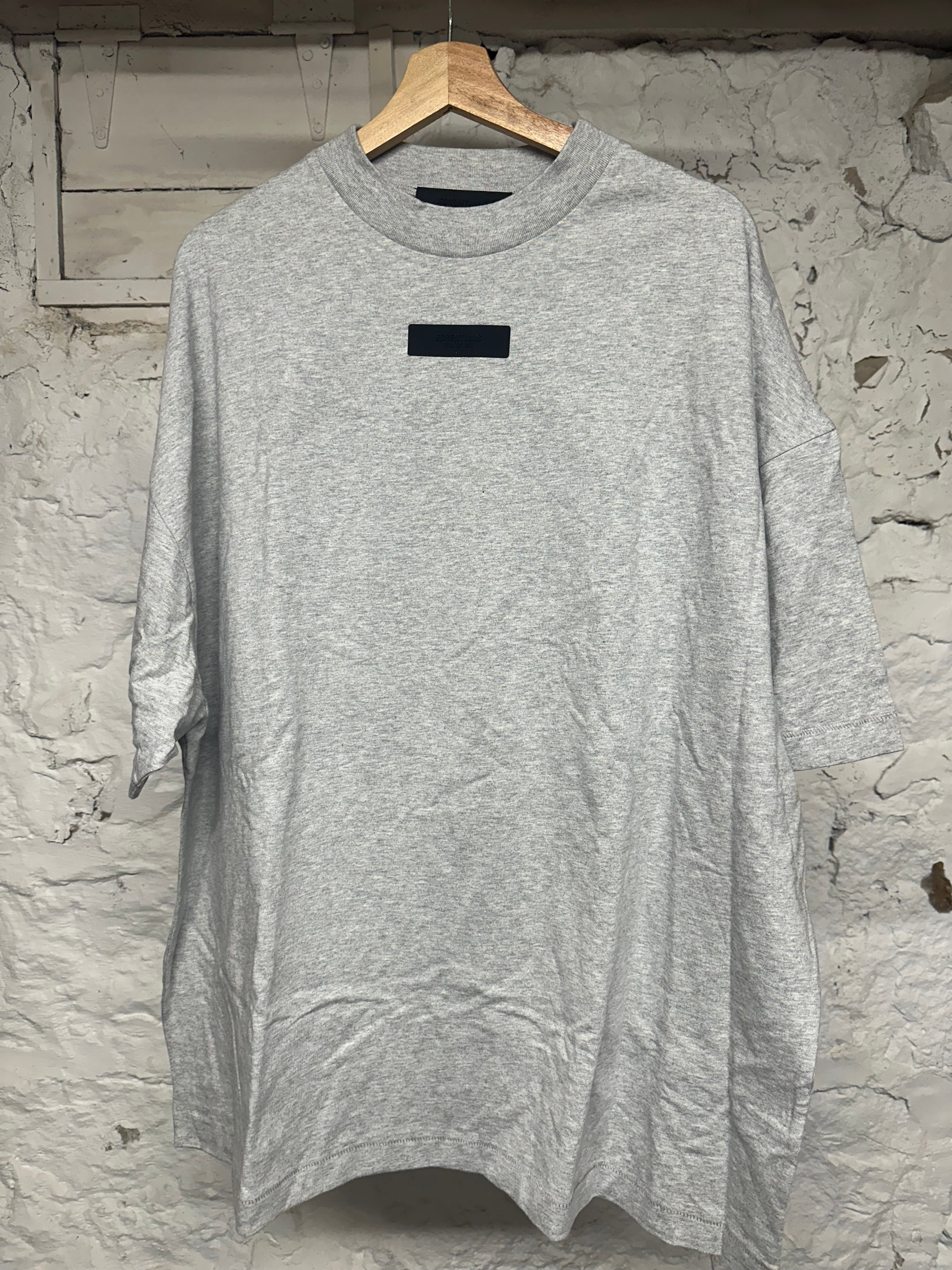 Fear of God Essentials Light Grey T-Shirt Sz M DS