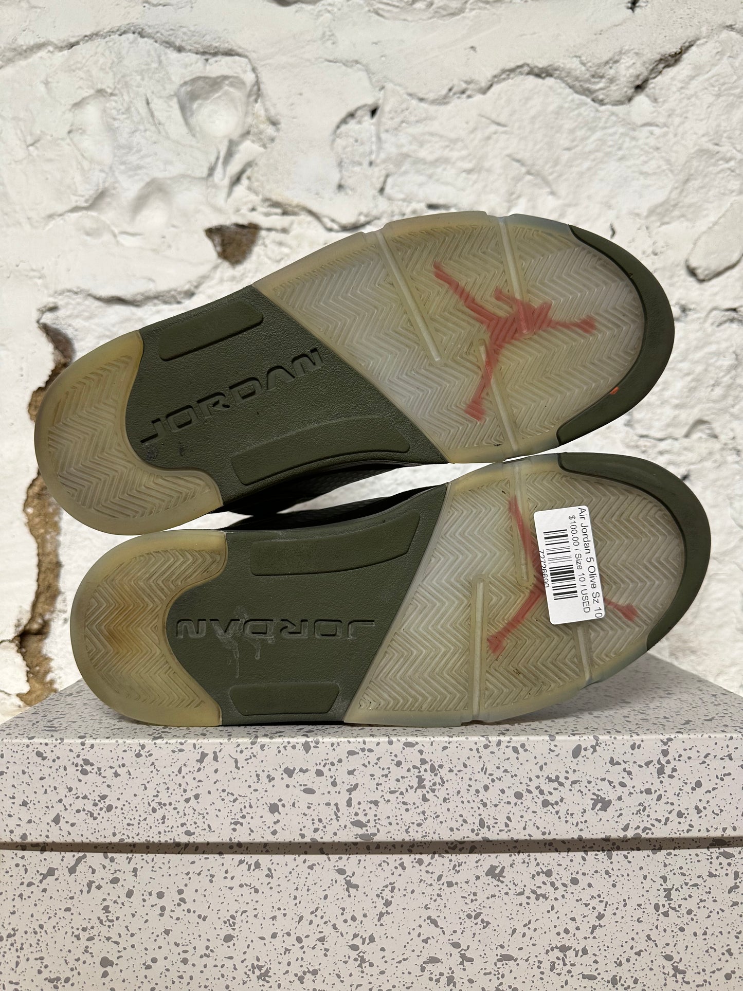 Air Jordan 5 Olive Sz 10