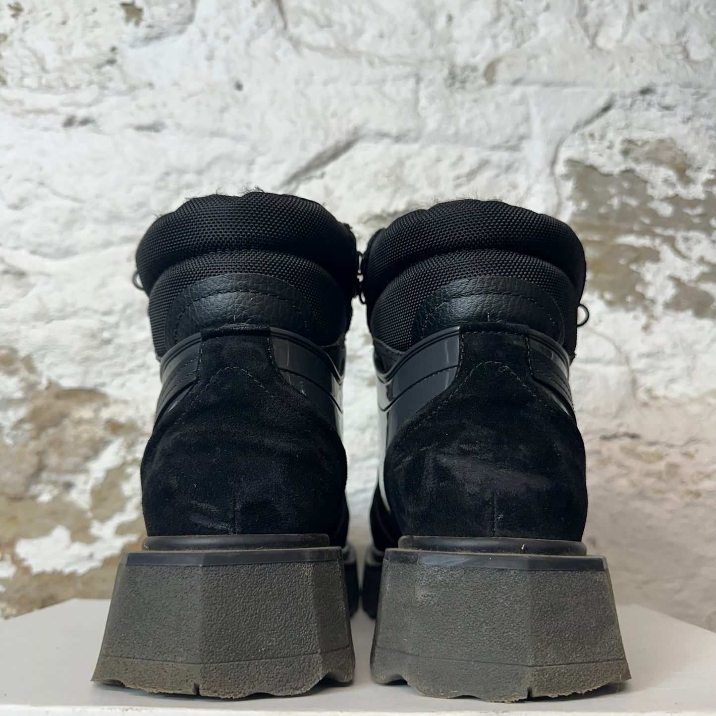 Off-White High Floating Arrows Black Boot Sz 9 (42)