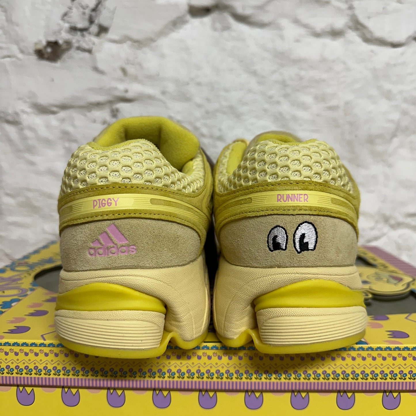 Adidas Adistar Control 5 Piggy Runner Cheeseburger Sz 10.5 DS