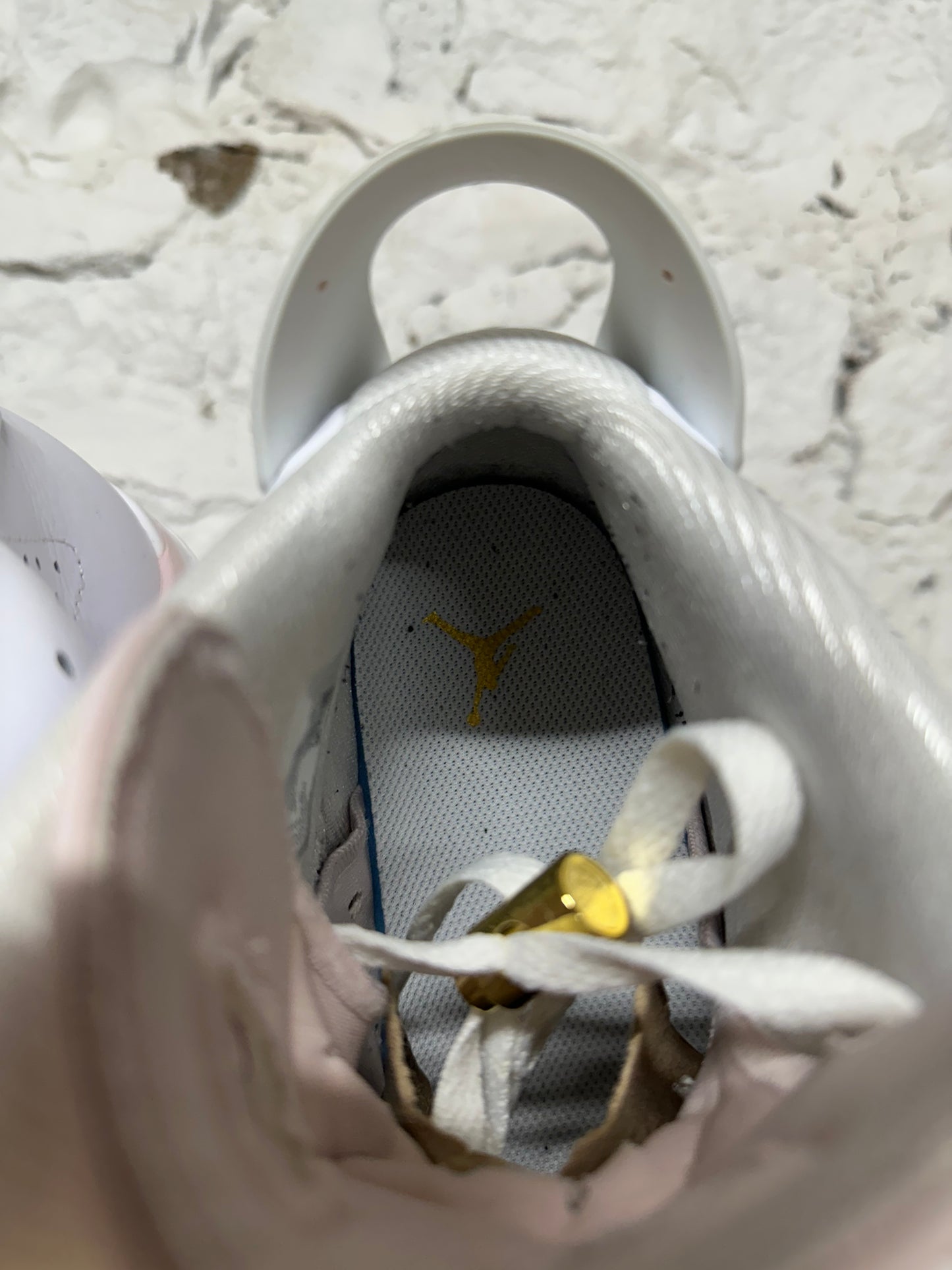 Air Jordan 6 Gold Hoops Sz 9 (10.5W)