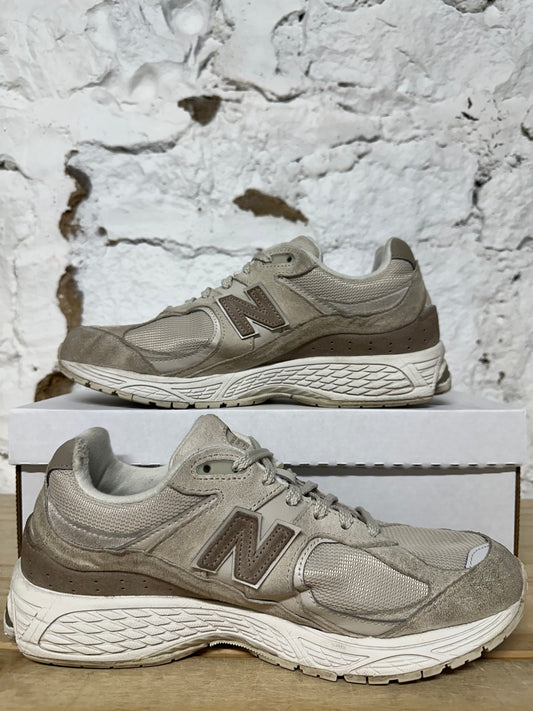 New Balance 2002R Light Tan Sz 9