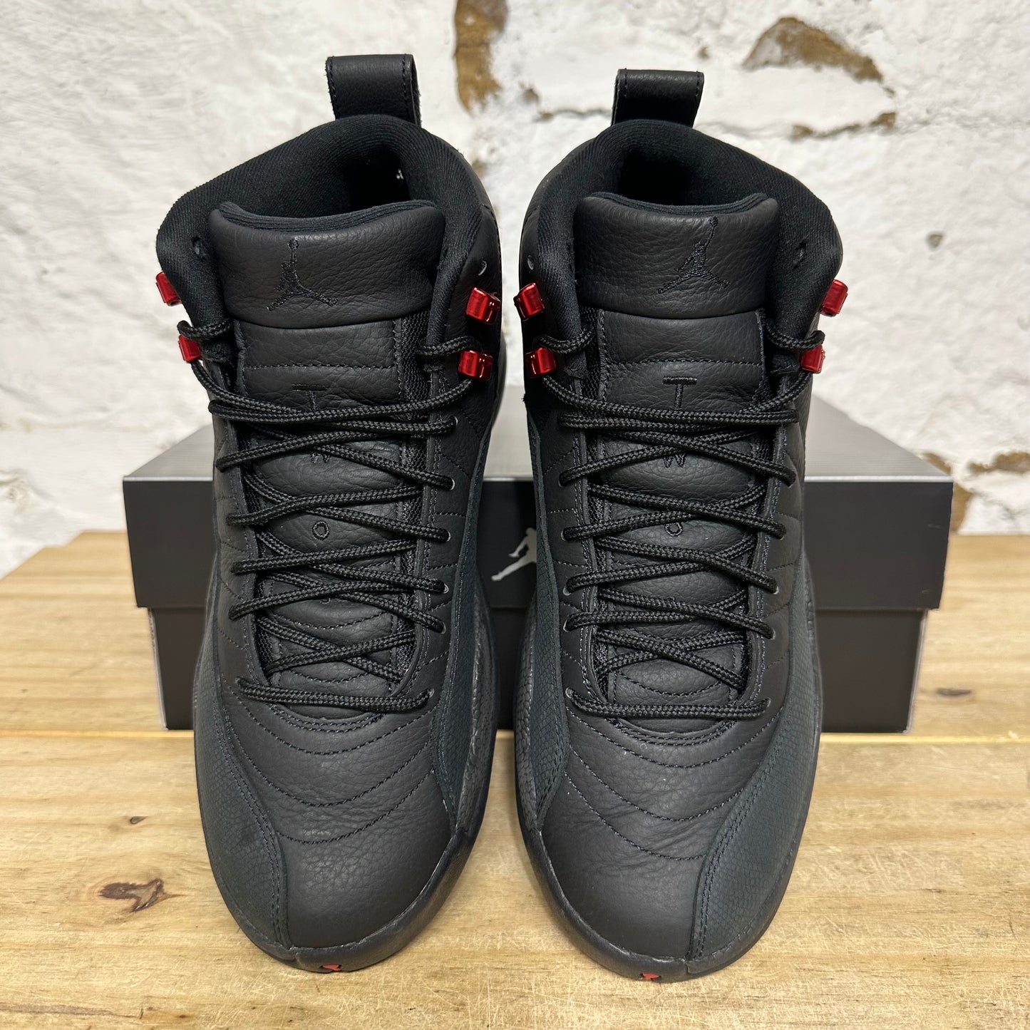 Air Jordan 12 Bloodline Sz 8