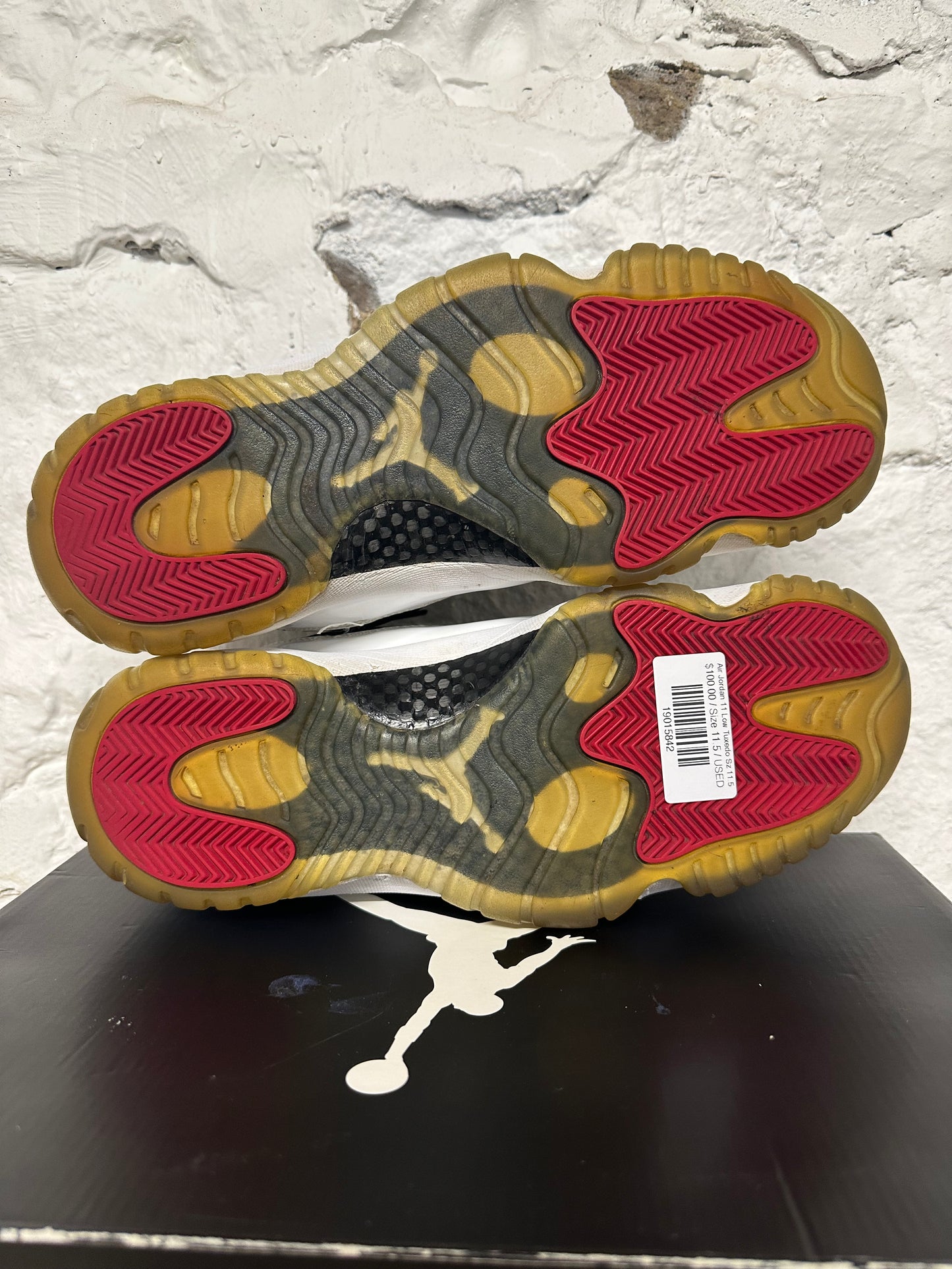 Air Jordan 11 Low Tuxedo Sz 11.5