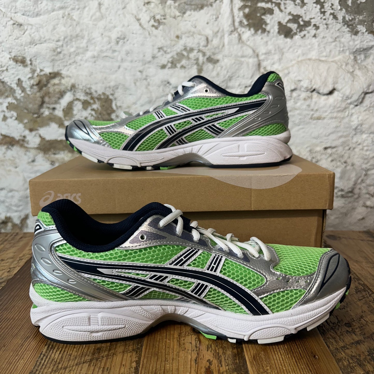 Asics Gel-Kayano Lime Midnight Sz 9.5 (11W)