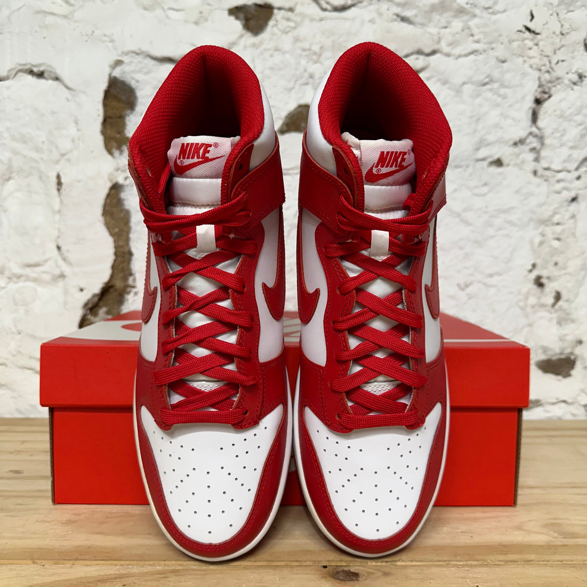 Nike Dunk High Championship Red Sz 9 DS