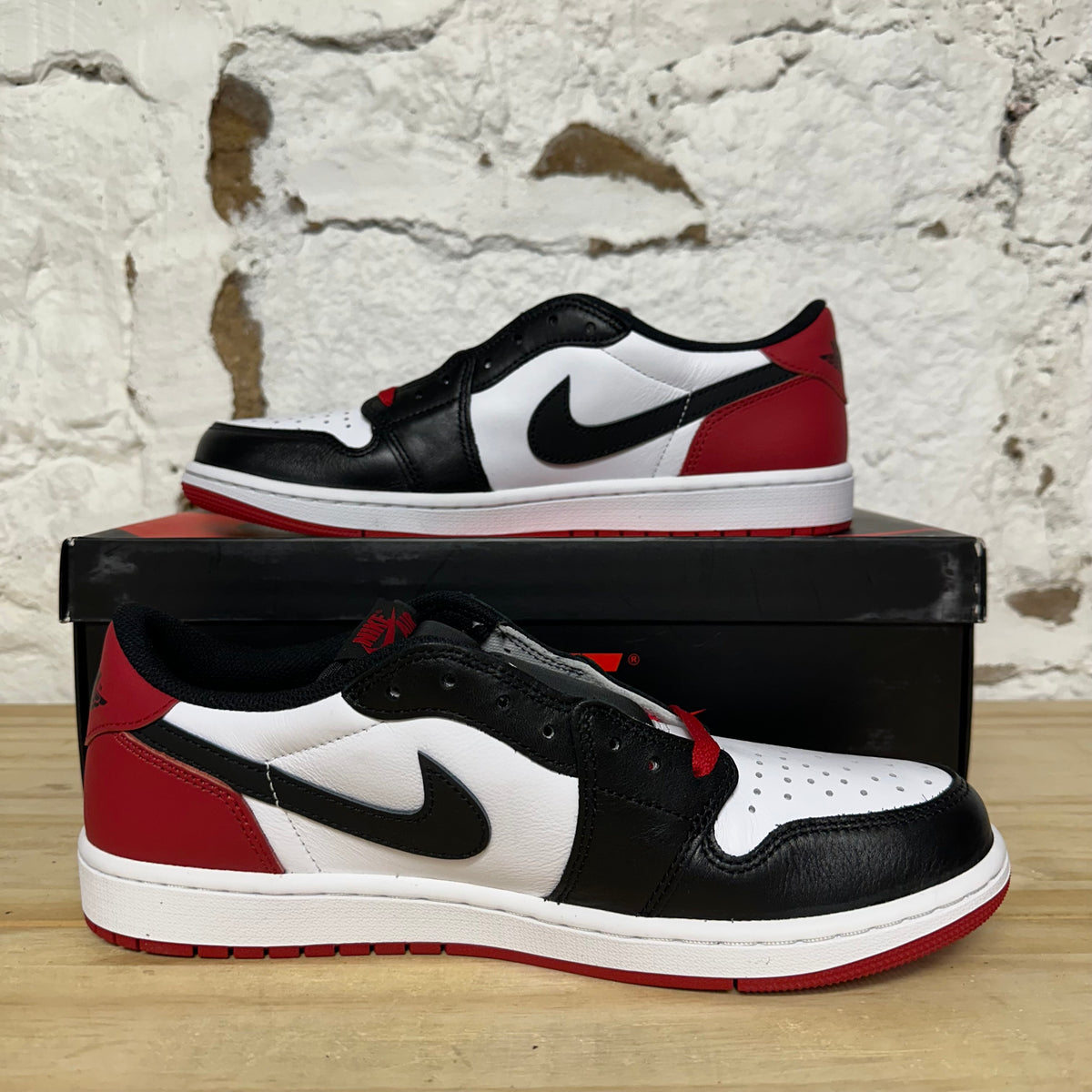 Air Jordan 1 Low Black Toe (2023) Sz 10.5 DS