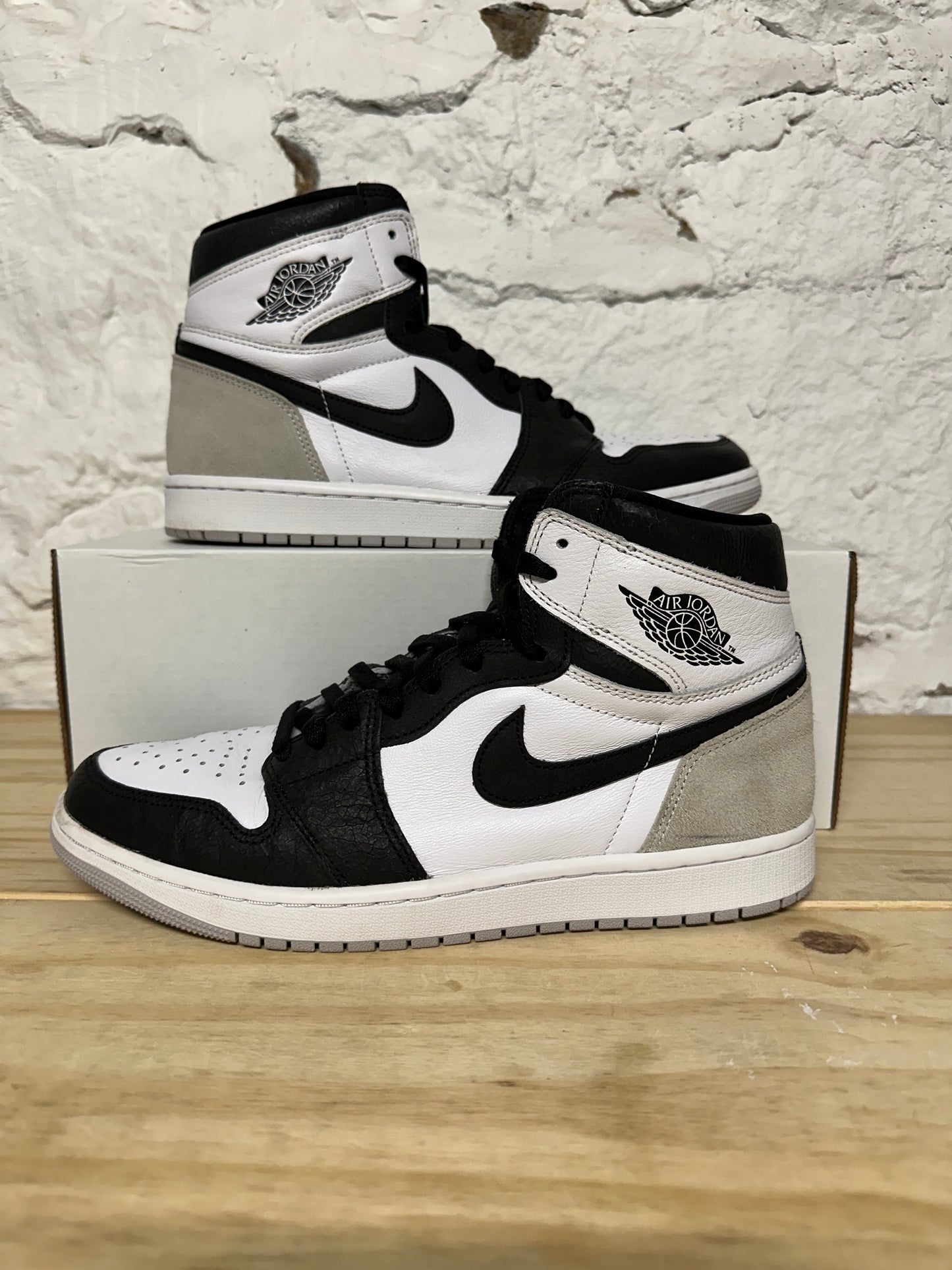 Air Jordan 1 High Bleached Coral Sz 10.5
