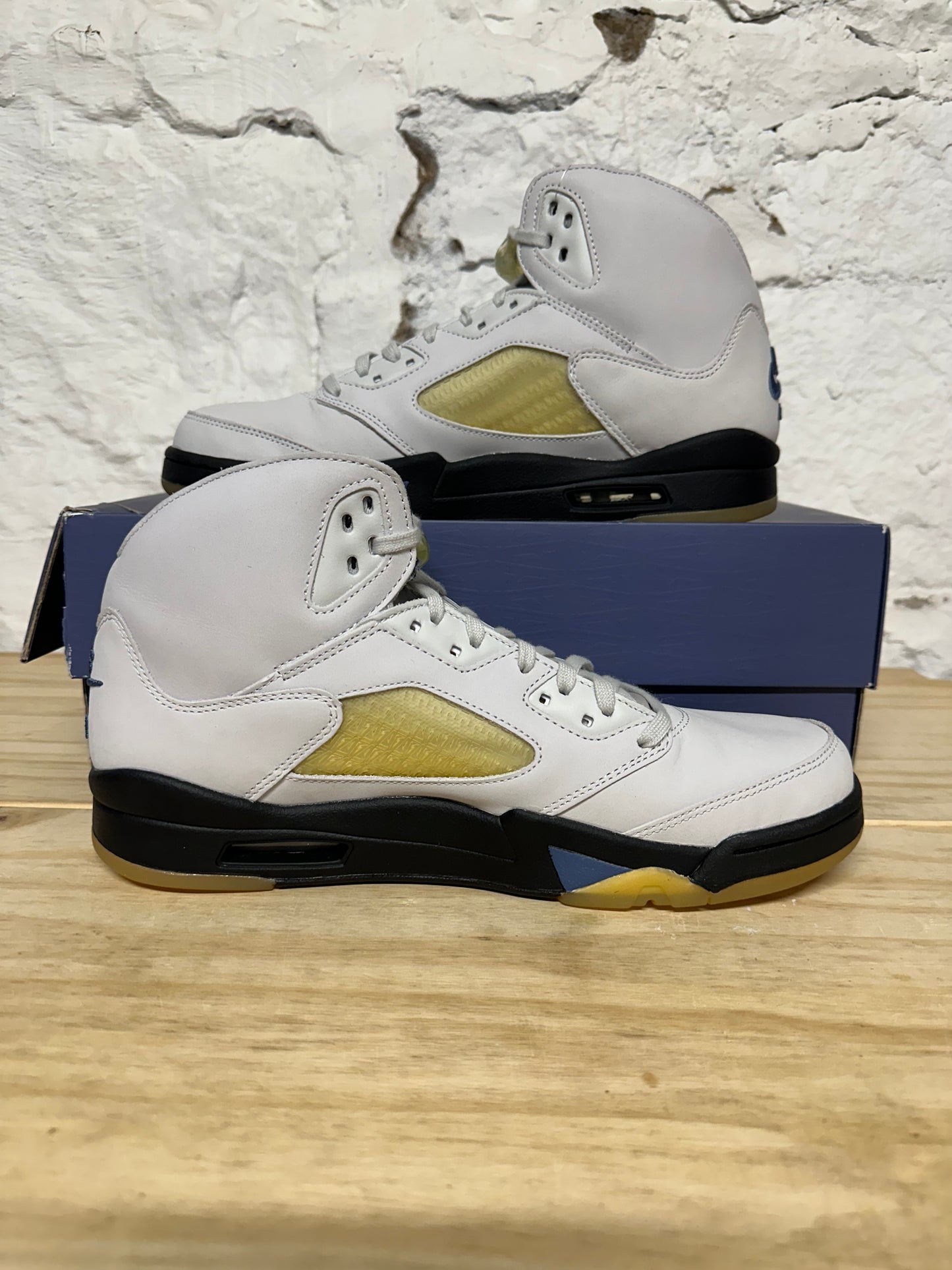 Air Jordan 5 A Ma Maniere Dawn Sz 11.5 (13W) DS