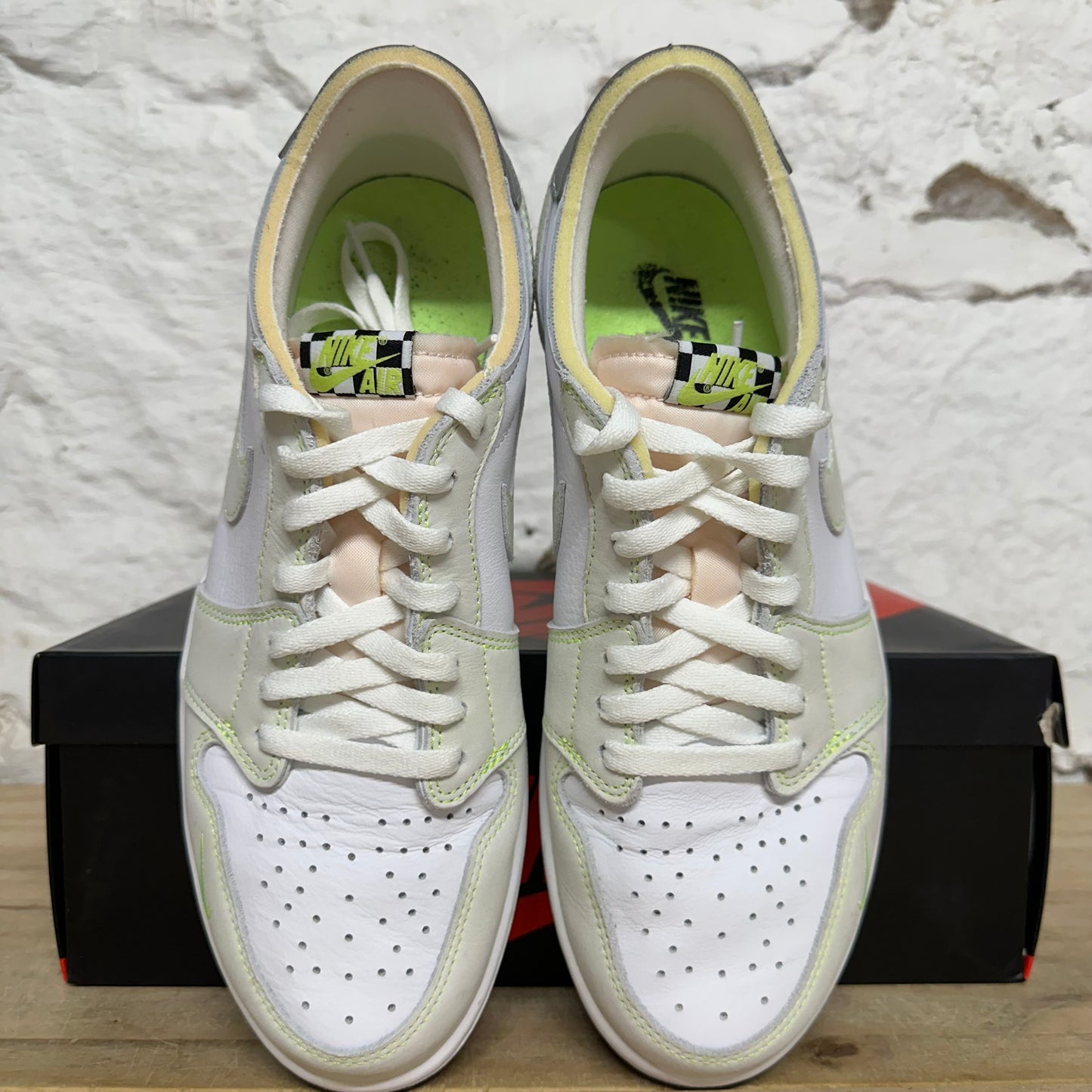 Air Jordan 1 Low Ghost Green Sz 10.5