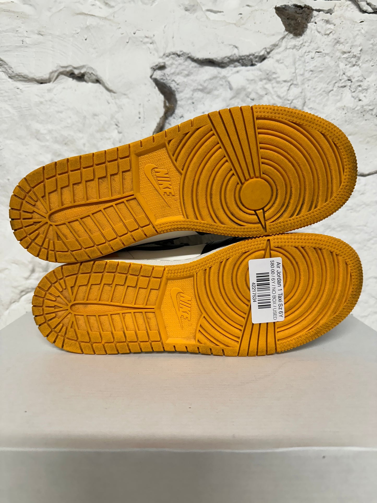Air Jordan 1 High Taxi Sz 6Y