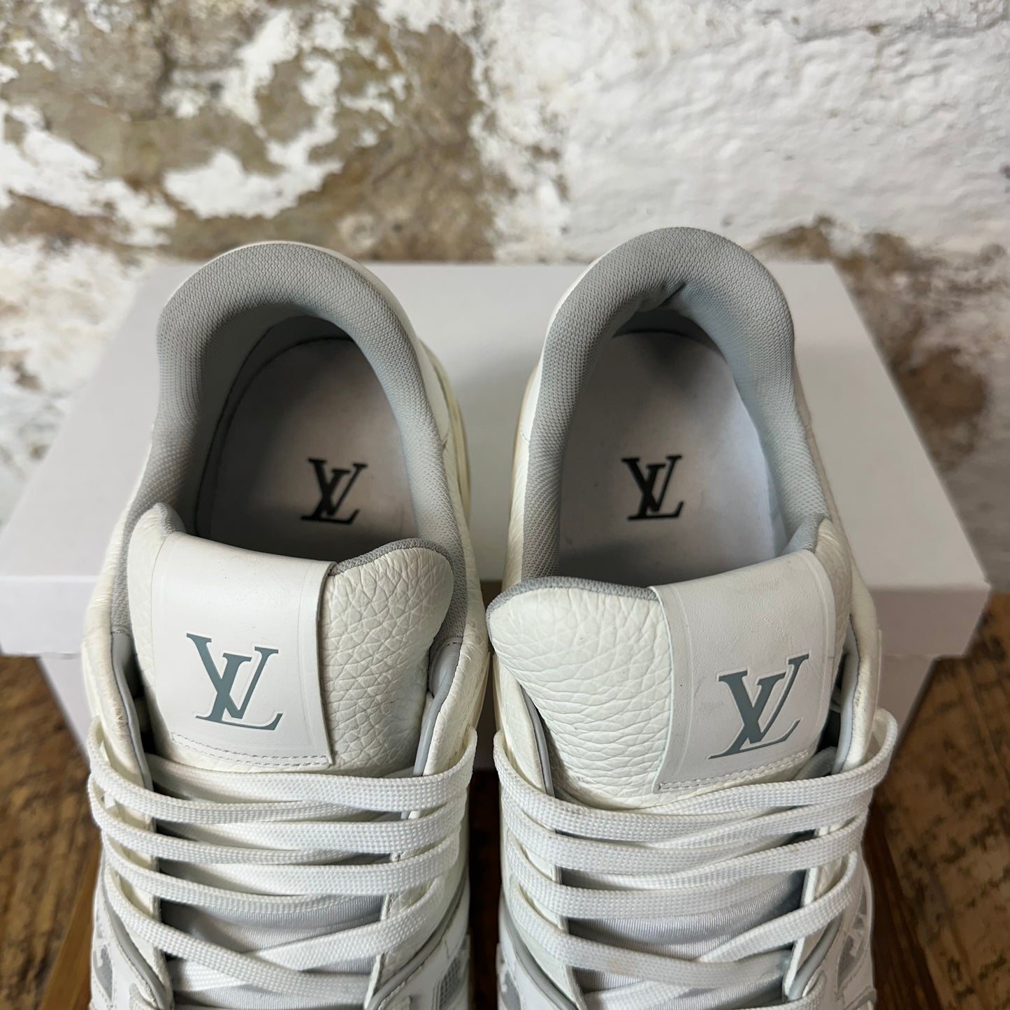 Louis Vuitton White Cream Trainer Sneaker Sz 11.5(10LV)