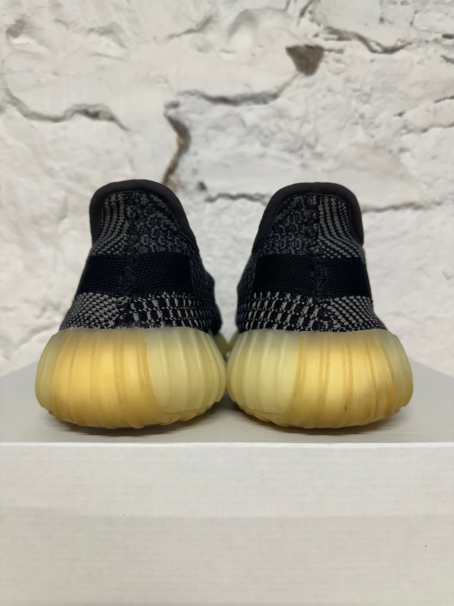 Yeezy 350 V2 Carbon Sz 10.5