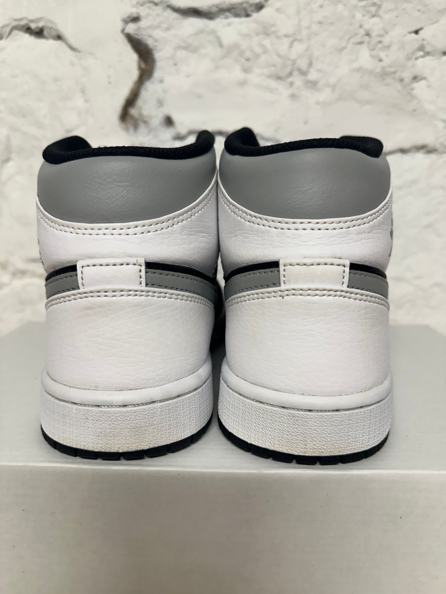 Air Jordan 1 Mid White Shadow Sz 7.5