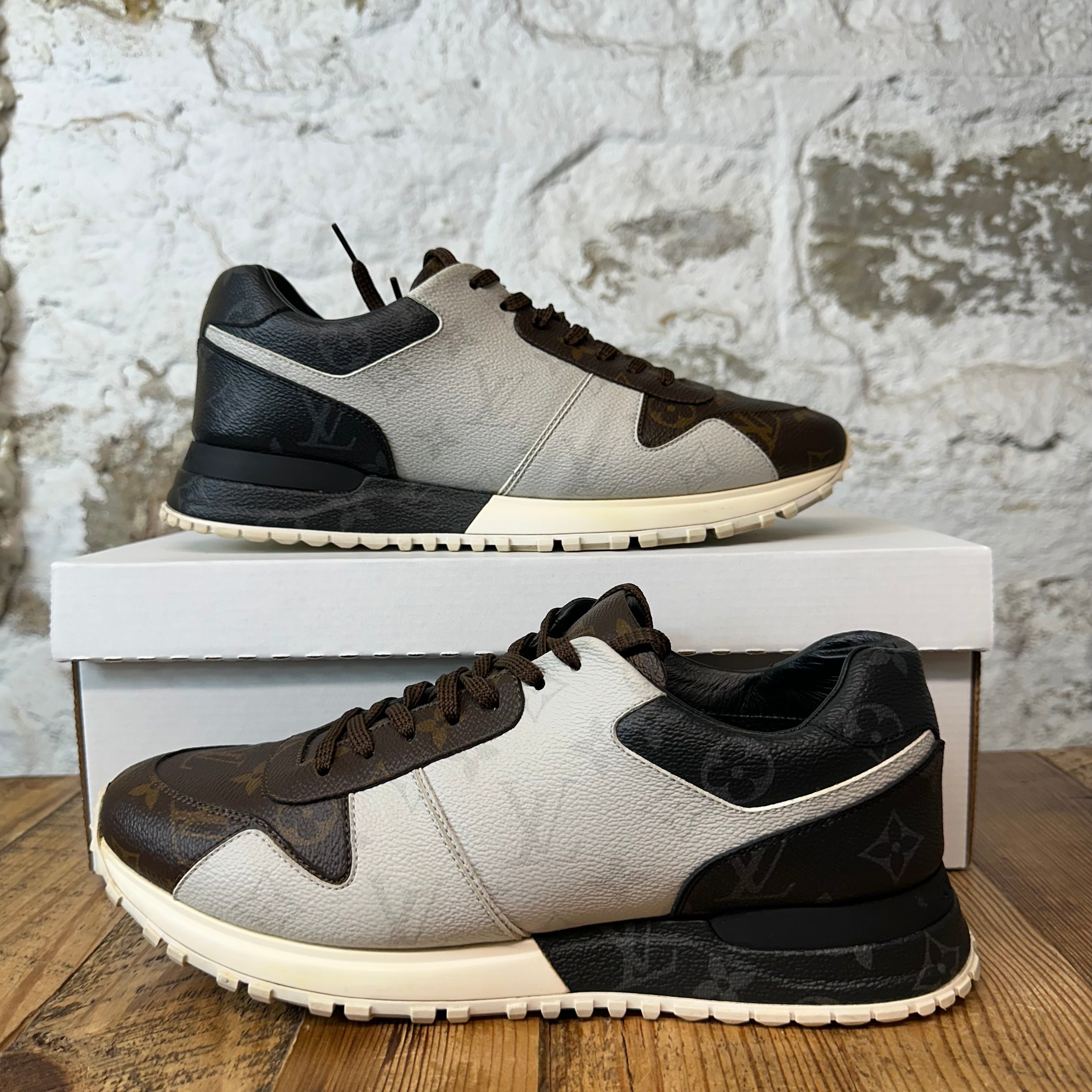 Louis Vuitton Monogram Runaway Sneaker Sz 8.5 (7LV)